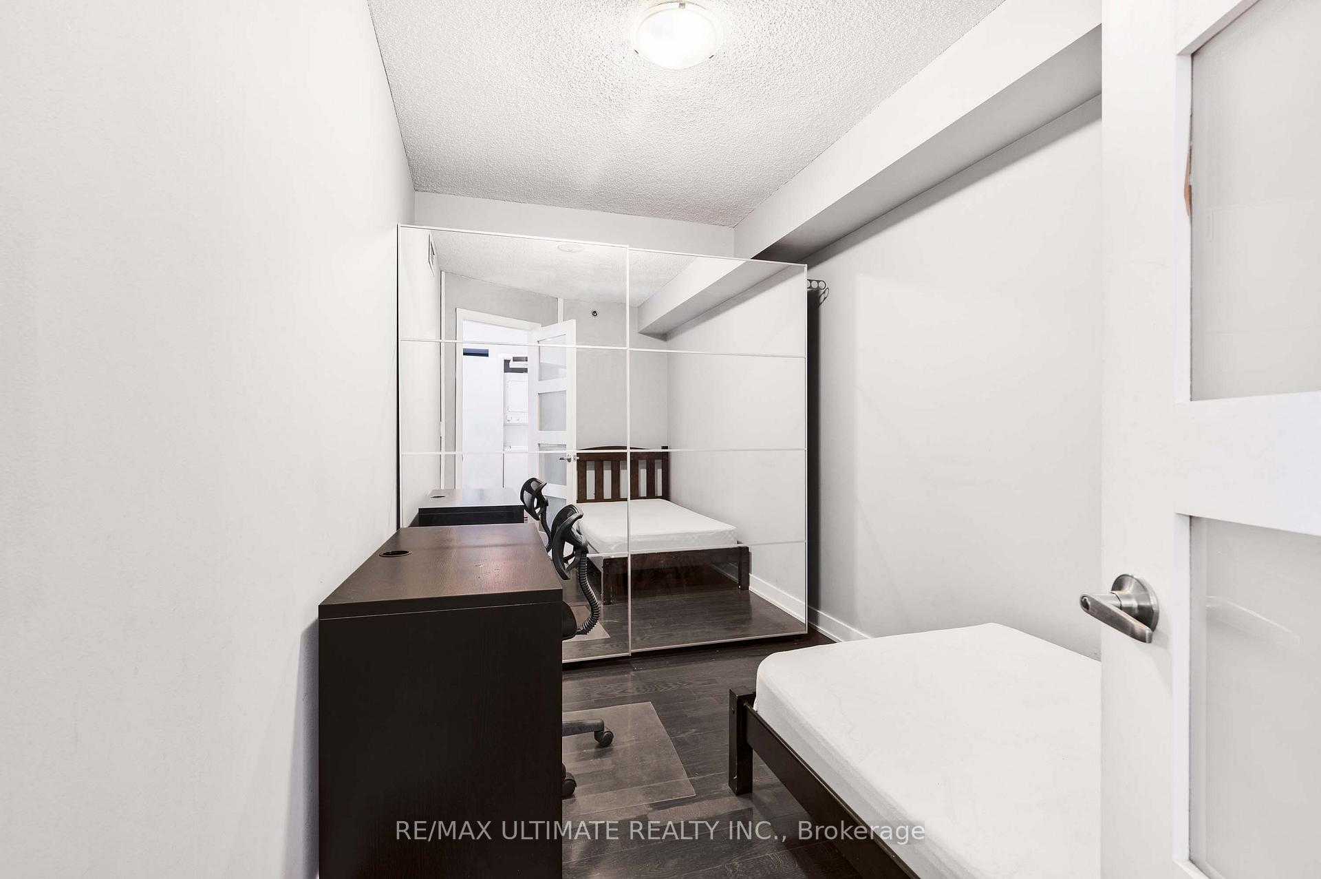 Photo 12 of Unit 615, 21 Nelson Street, Toronto, Waterfront Communities — HOMEH