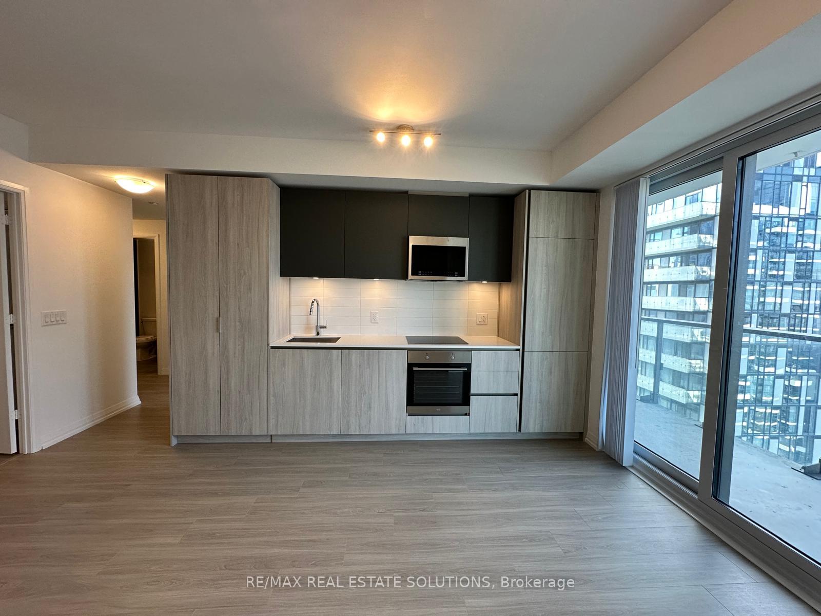 Photo 3 of Unit 4026, 28 Widmer Street, Toronto, Waterfront Communities — HOMEH