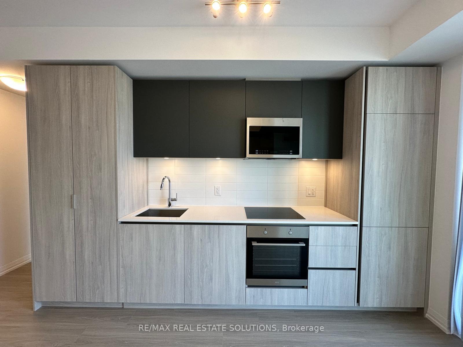 Photo 4 of Unit 4026, 28 Widmer Street, Toronto, Waterfront Communities — HOMEH
