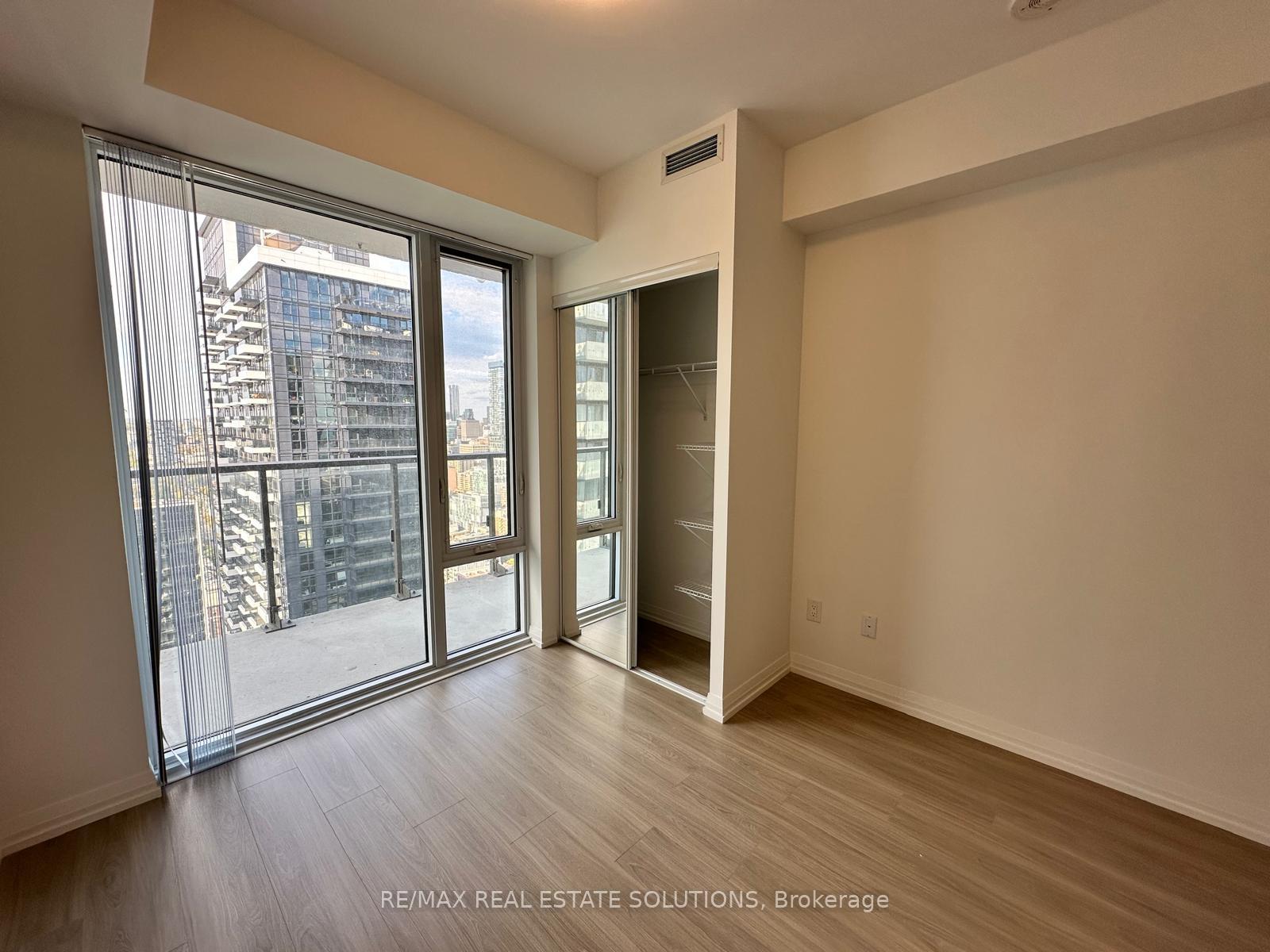 Photo 9 of Unit 4026, 28 Widmer Street, Toronto, Waterfront Communities — HOMEH