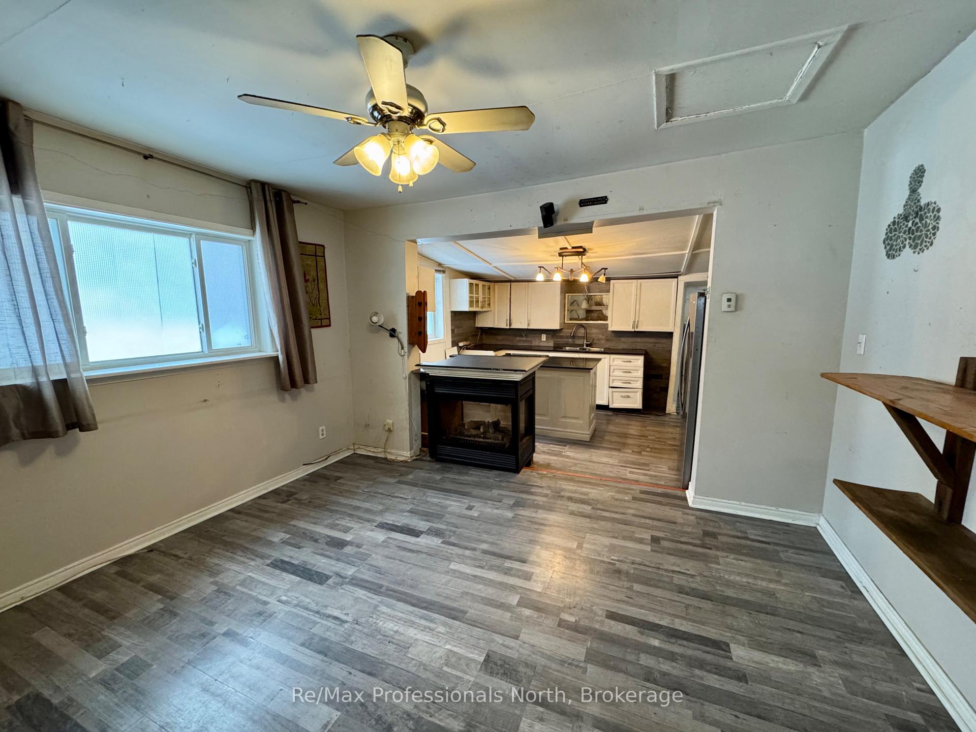Photo 5 of 360 Muskoka Beach Road, Gravenhurst, Muskoka (S) — HOMEH