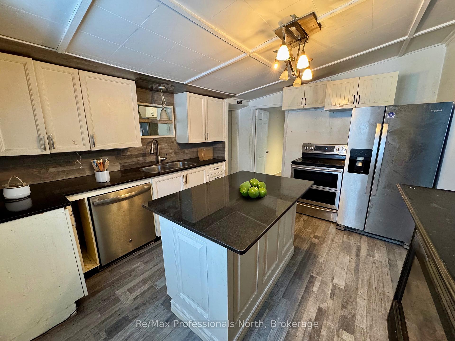 Photo 7 of 360 Muskoka Beach Road, Gravenhurst, Muskoka (S) — HOMEH