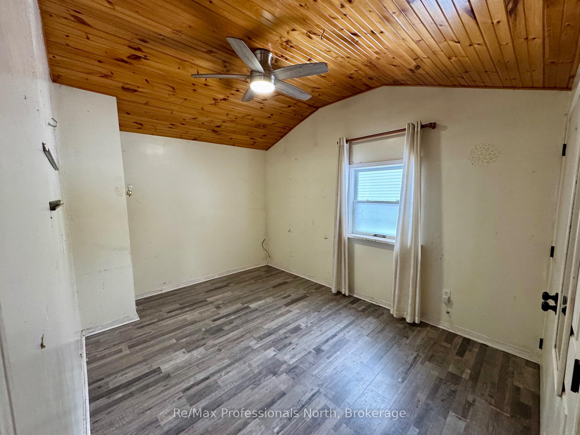 Photo 10 of 360 Muskoka Beach Road, Gravenhurst, Muskoka (S) — HOMEH