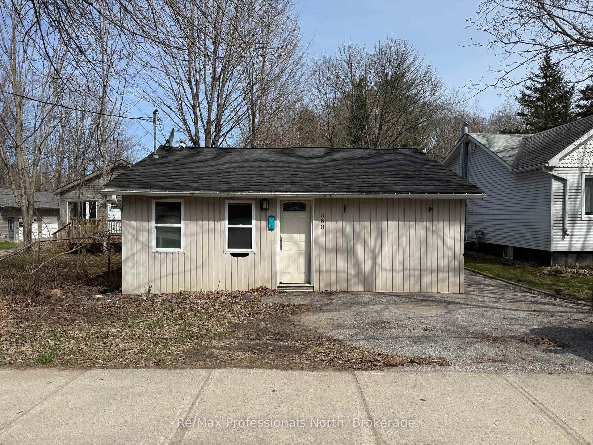 Photo 17 of 360 Muskoka Beach Road, Gravenhurst, Muskoka (S) — HOMEH