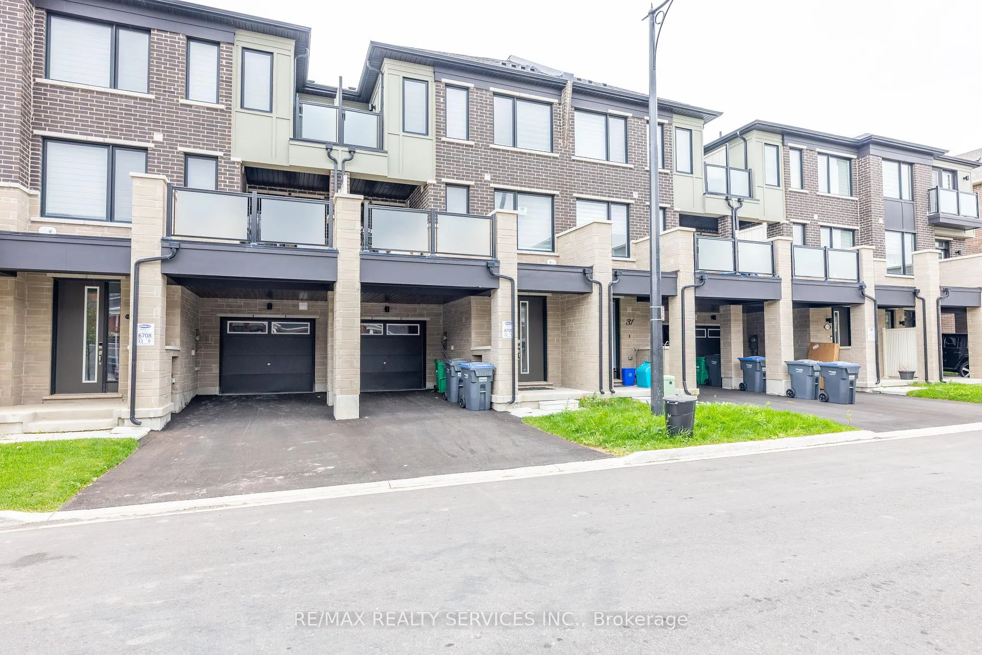 Photo 1 of 29 Keppel Circle, Brampton, Northwest Brampton — HOMEH