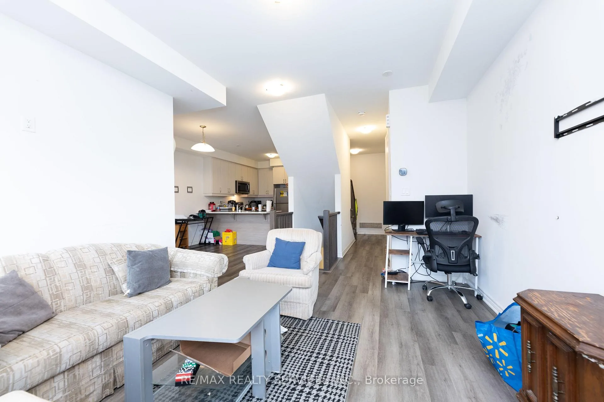 Photo 9 of 29 Keppel Circle, Brampton, Northwest Brampton — HOMEH