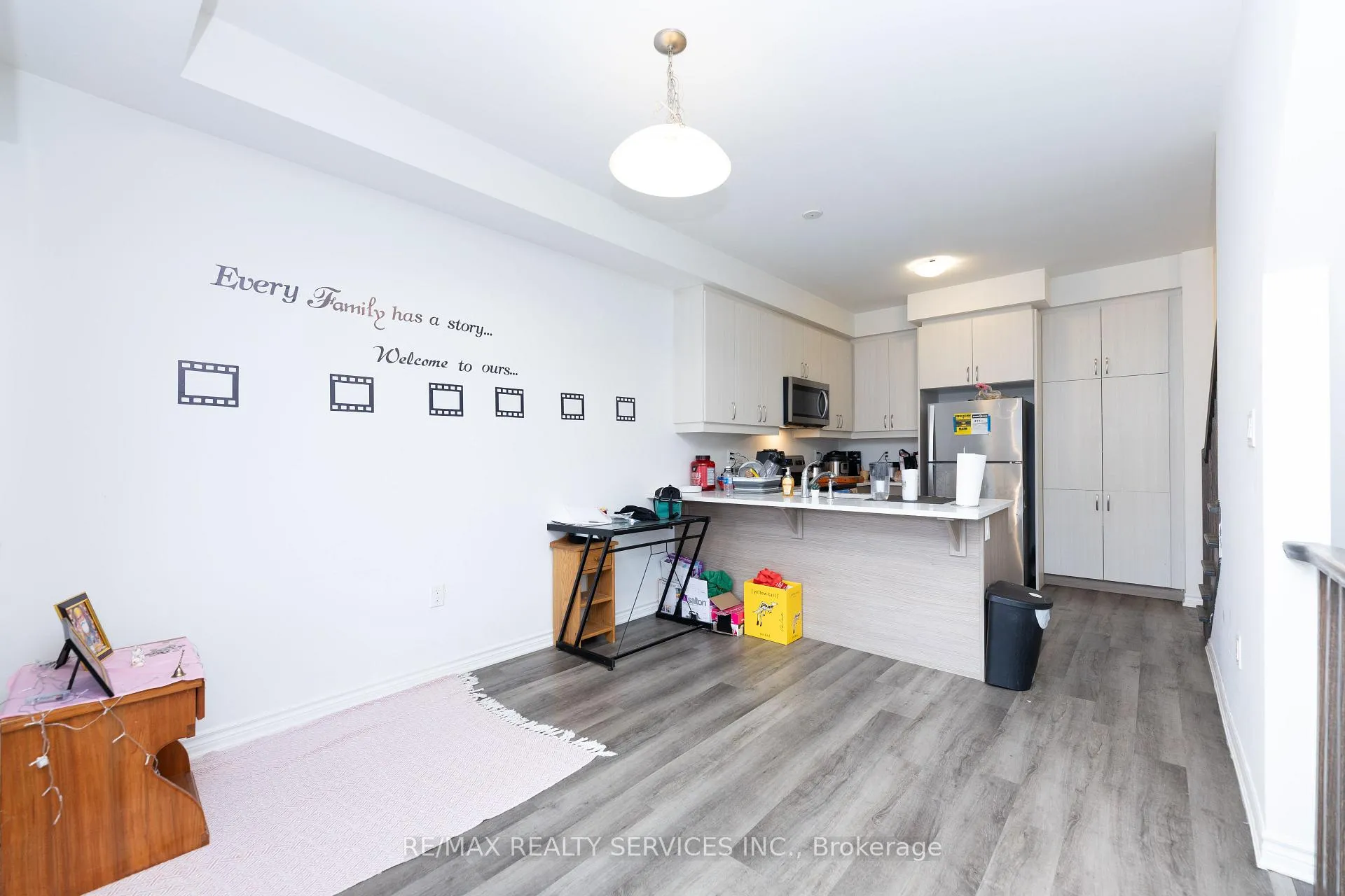 Photo 11 of 29 Keppel Circle, Brampton, Northwest Brampton — HOMEH