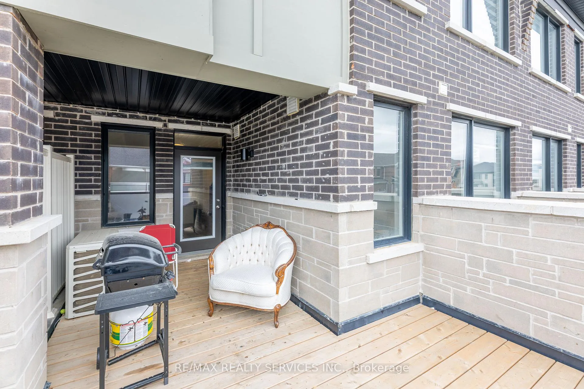Photo 21 of 29 Keppel Circle, Brampton, Northwest Brampton — HOMEH