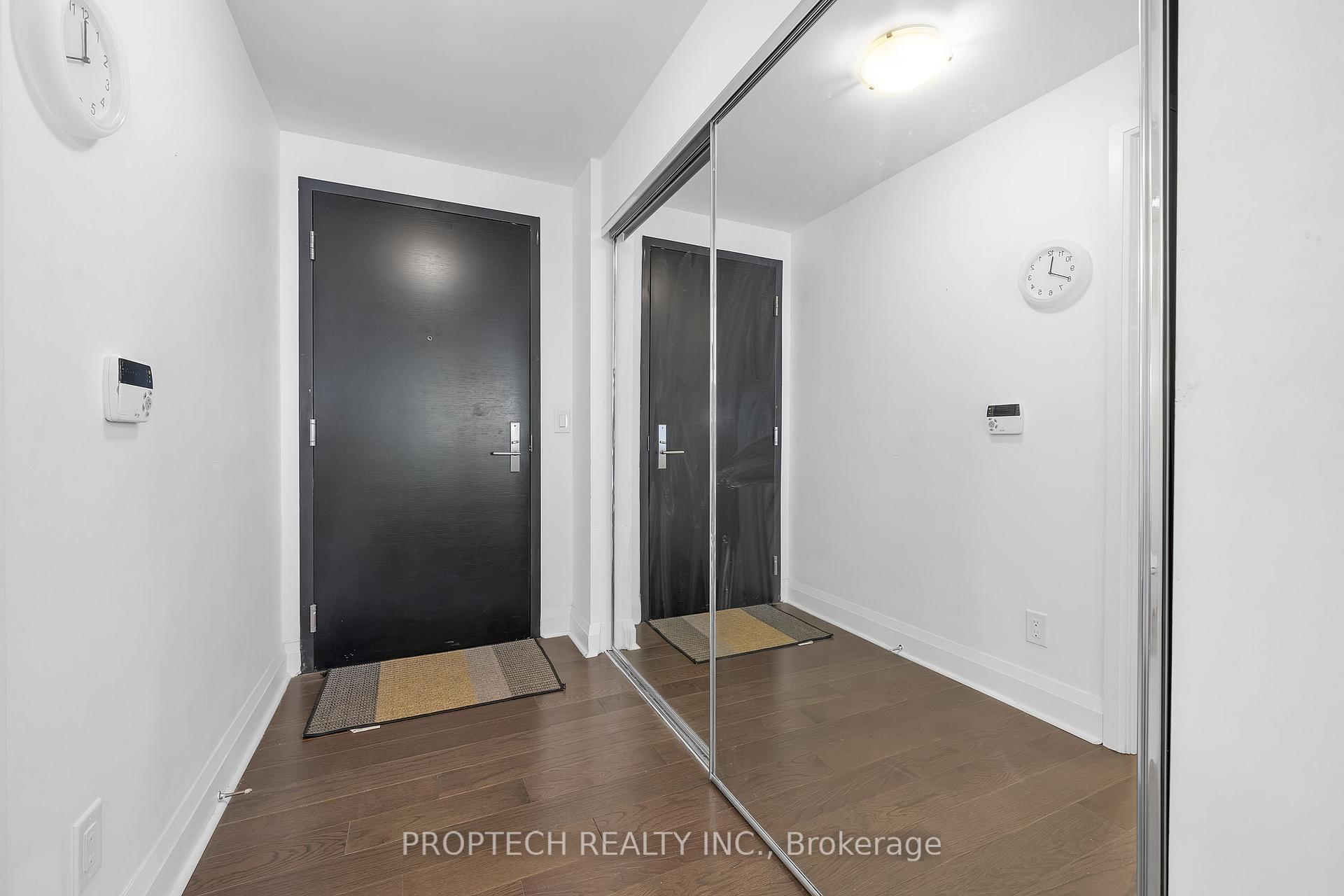 Photo 3 of Unit 1009, 1080 Bay Street, Toronto, Bay Street Corridor — HOMEH