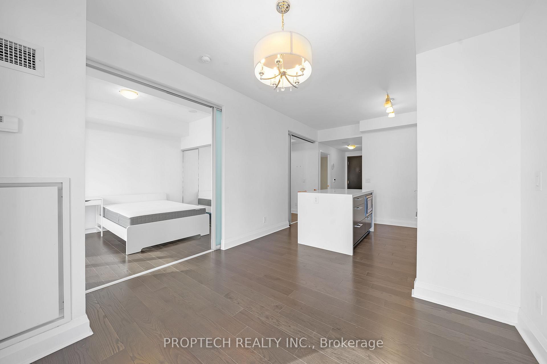 Photo 9 of Unit 1009, 1080 Bay Street, Toronto, Bay Street Corridor — HOMEH