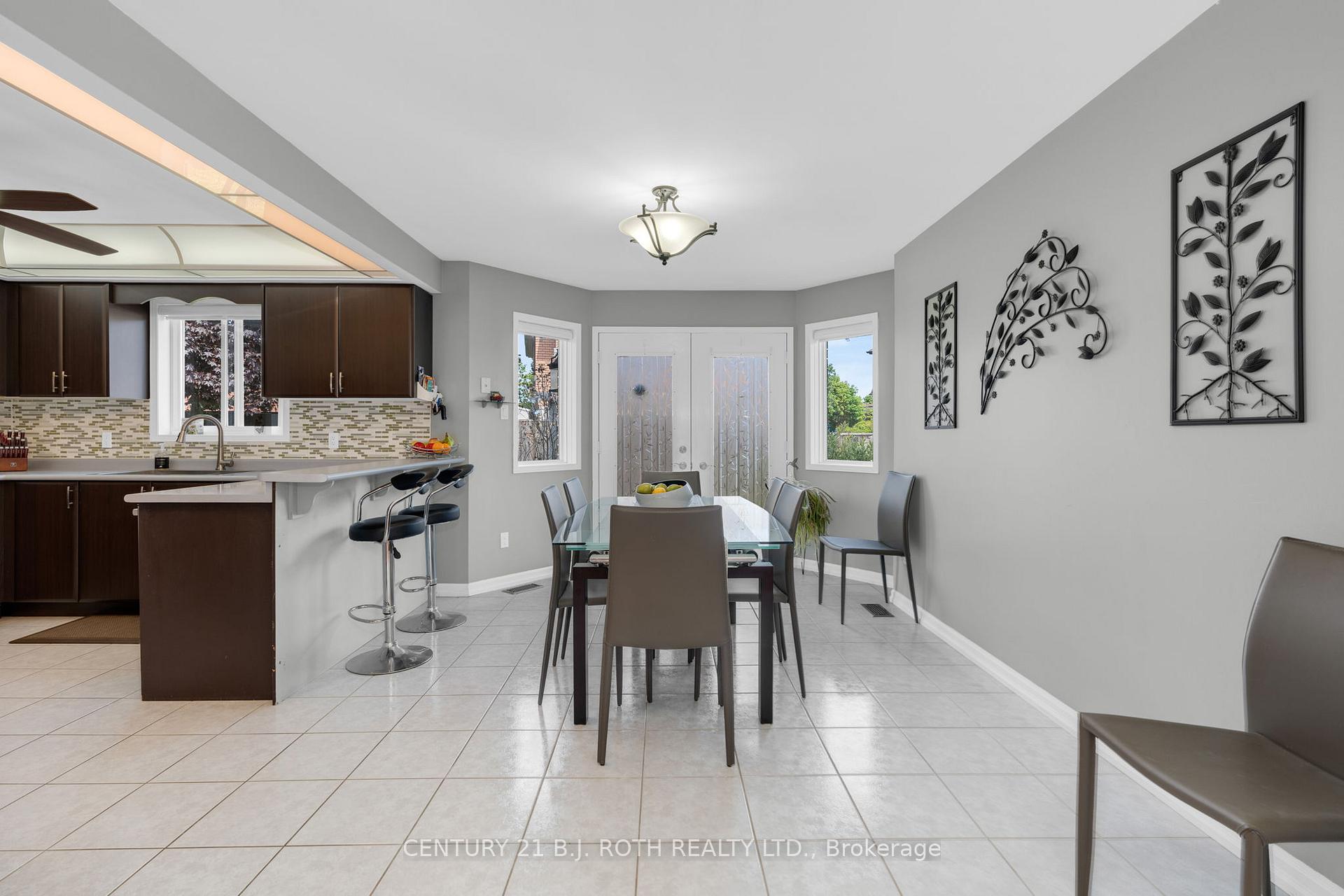 Photo 2 of 36 Benson Drive, Barrie, Northwest — HOMEH
