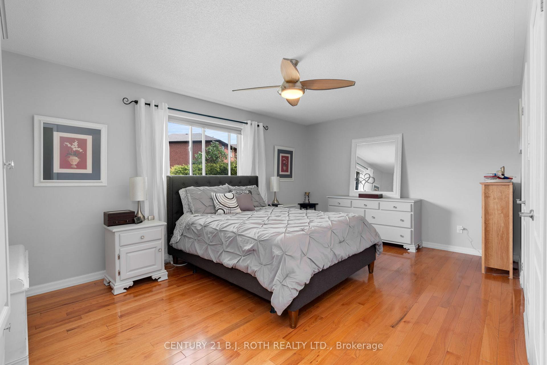 Photo 12 of 36 Benson Drive, Barrie, Northwest — HOMEH