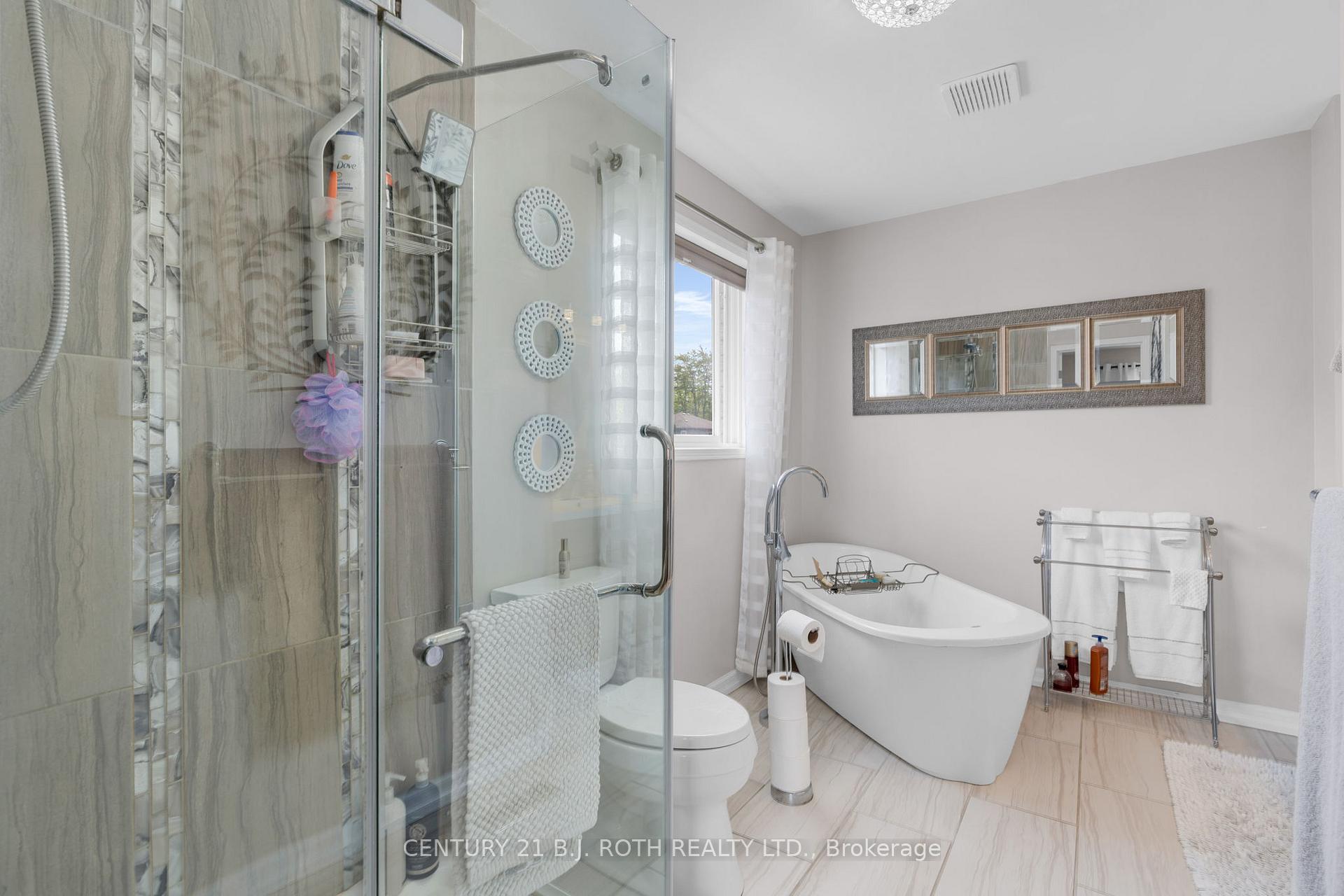 Photo 14 of 36 Benson Drive, Barrie, Northwest — HOMEH