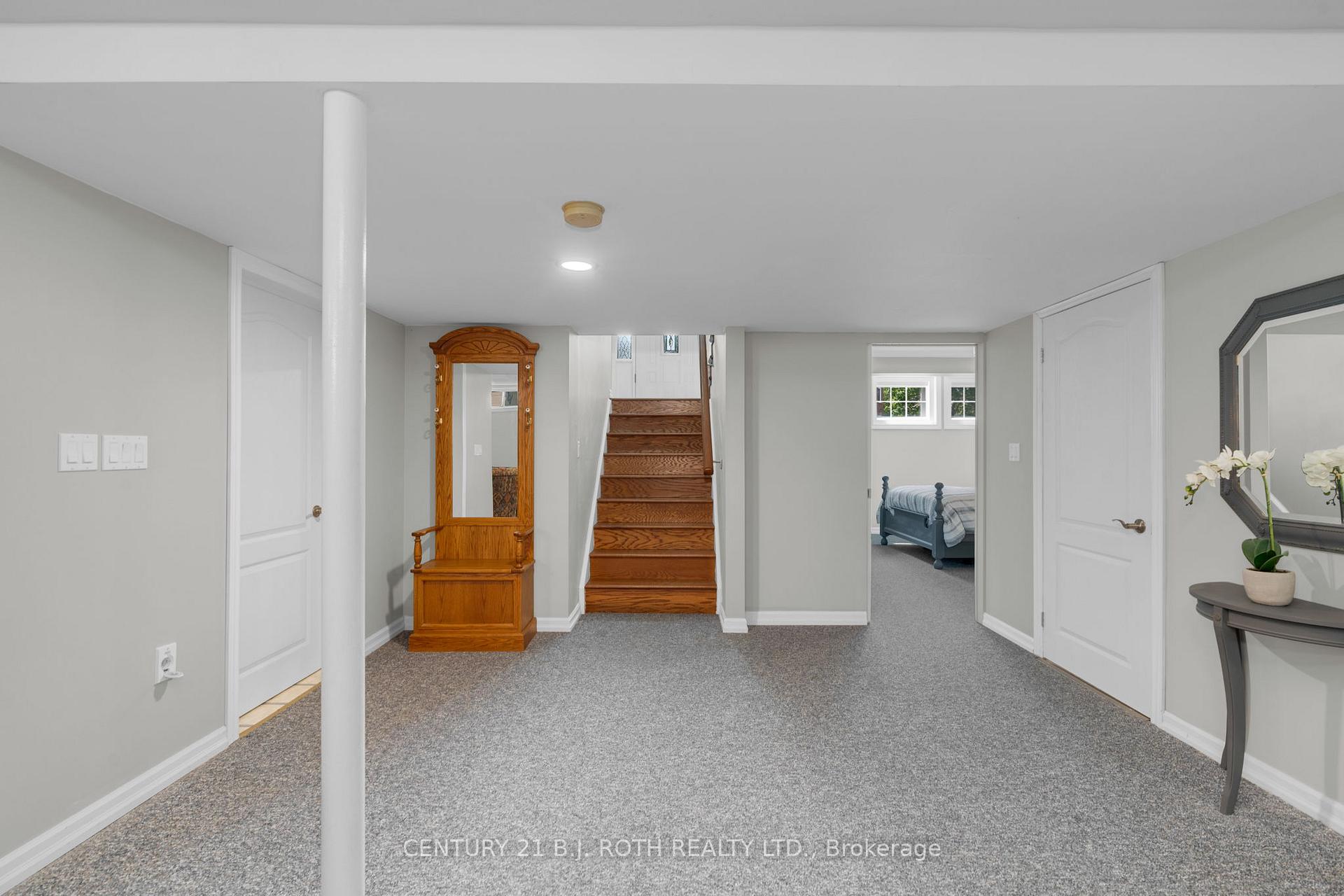 Photo 19 of 36 Benson Drive, Barrie, Northwest — HOMEH