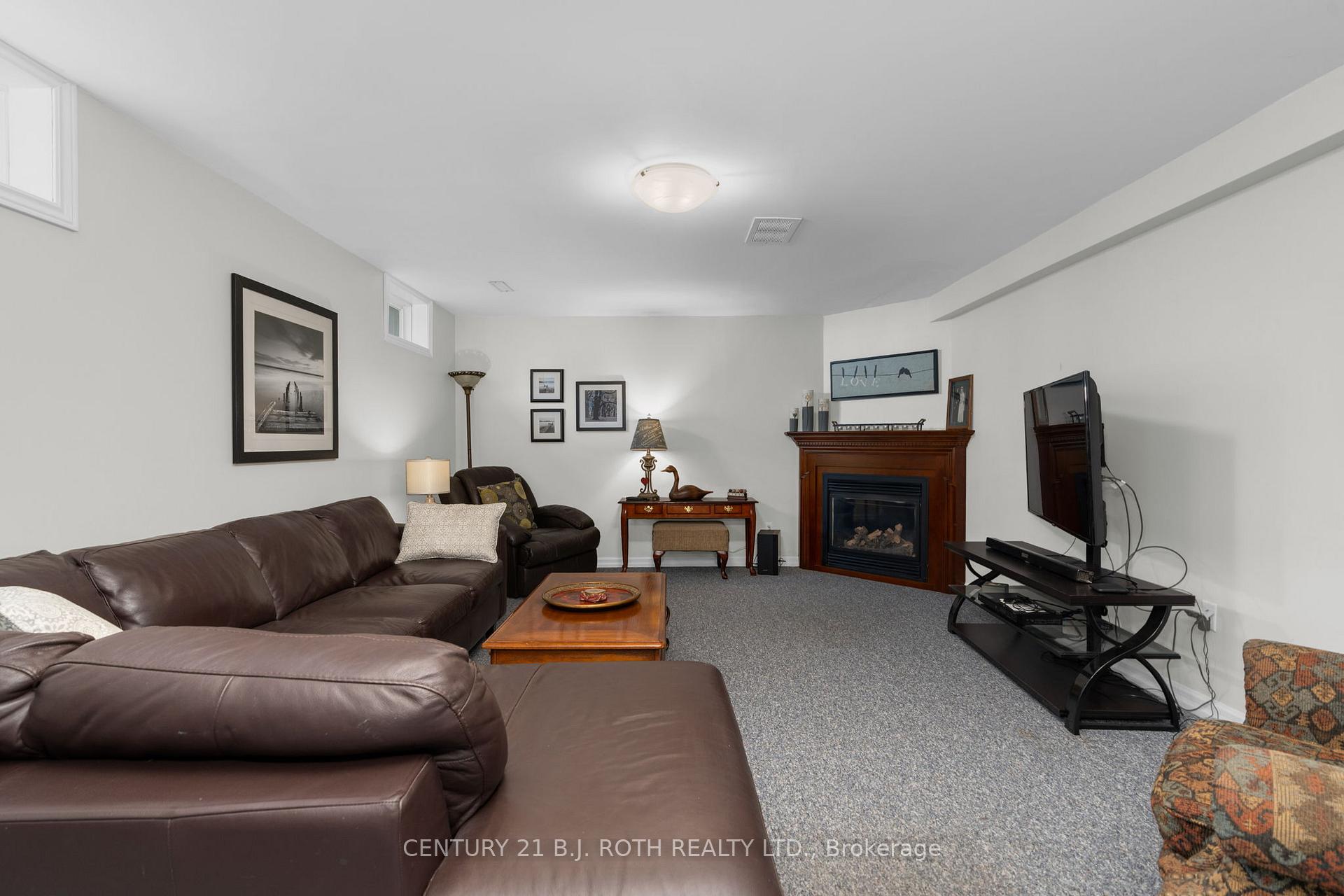 Photo 25 of 36 Benson Drive, Barrie, Northwest — HOMEH