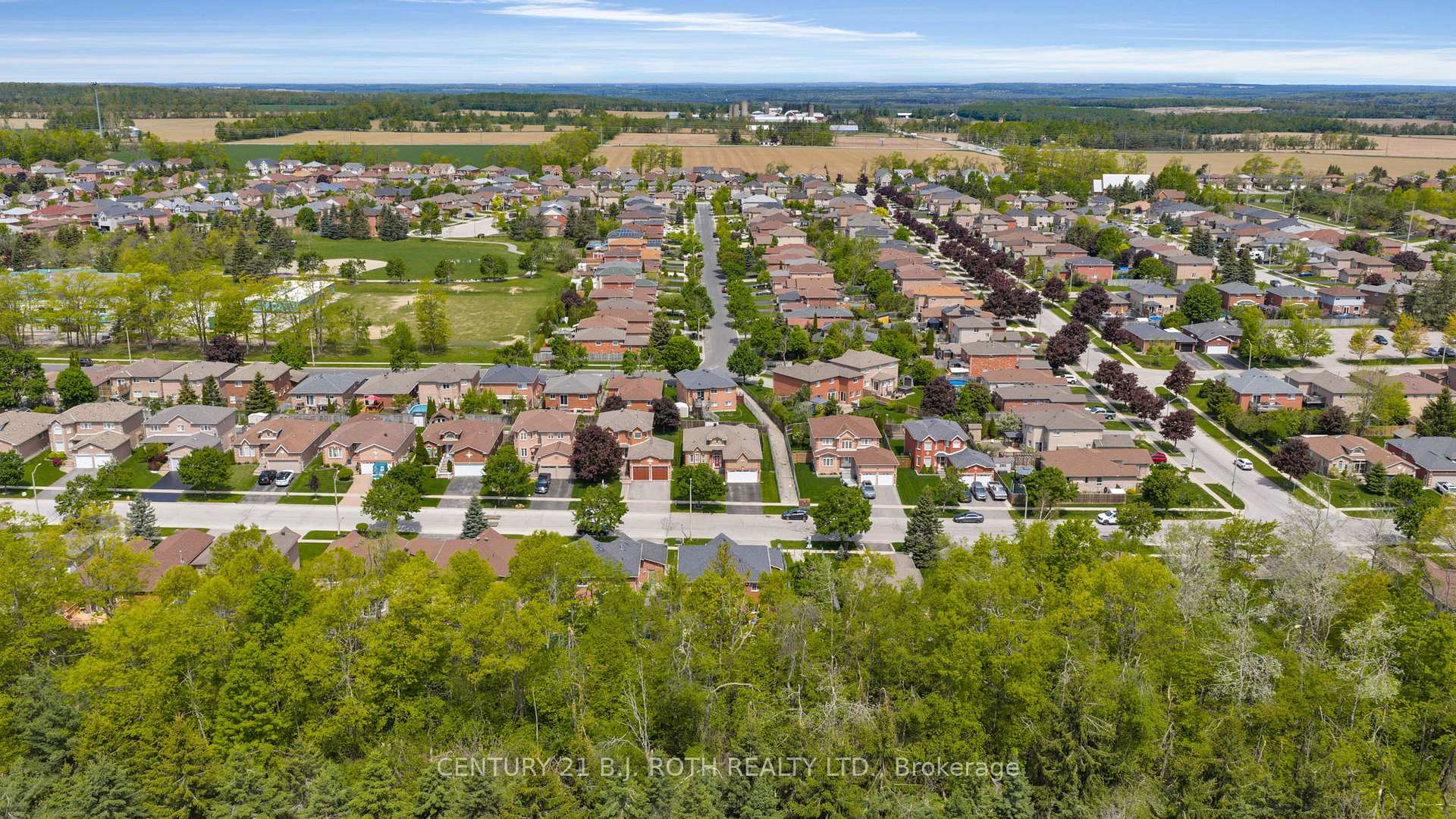 Photo 33 of 36 Benson Drive, Barrie, Northwest — HOMEH