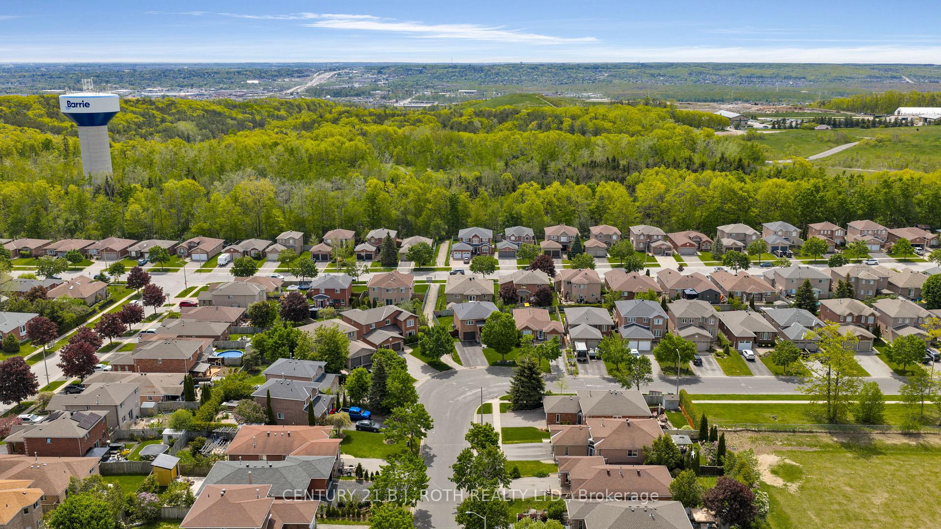 Photo 37 of 36 Benson Drive, Barrie, Northwest — HOMEH