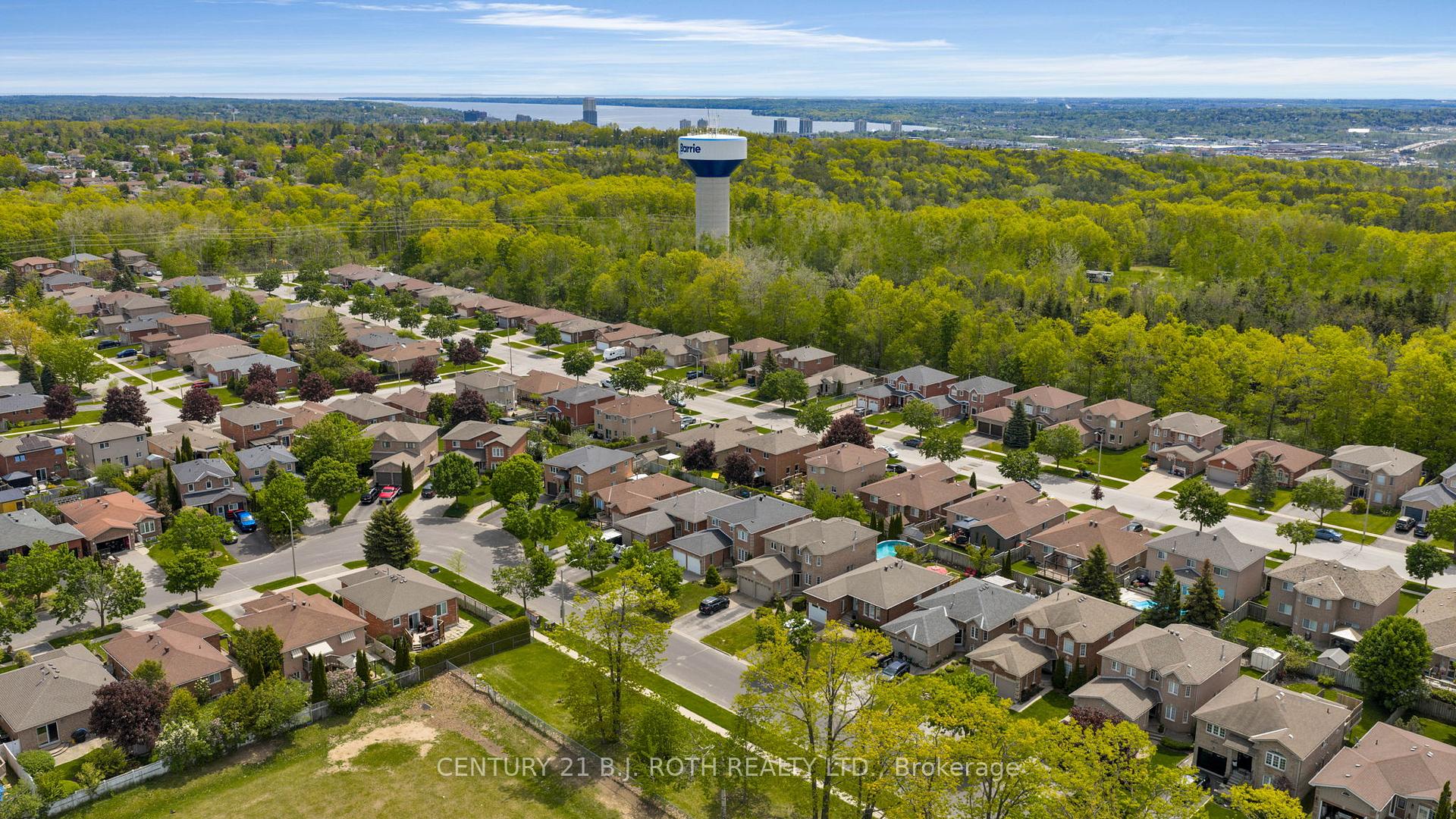 Photo 38 of 36 Benson Drive, Barrie, Northwest — HOMEH