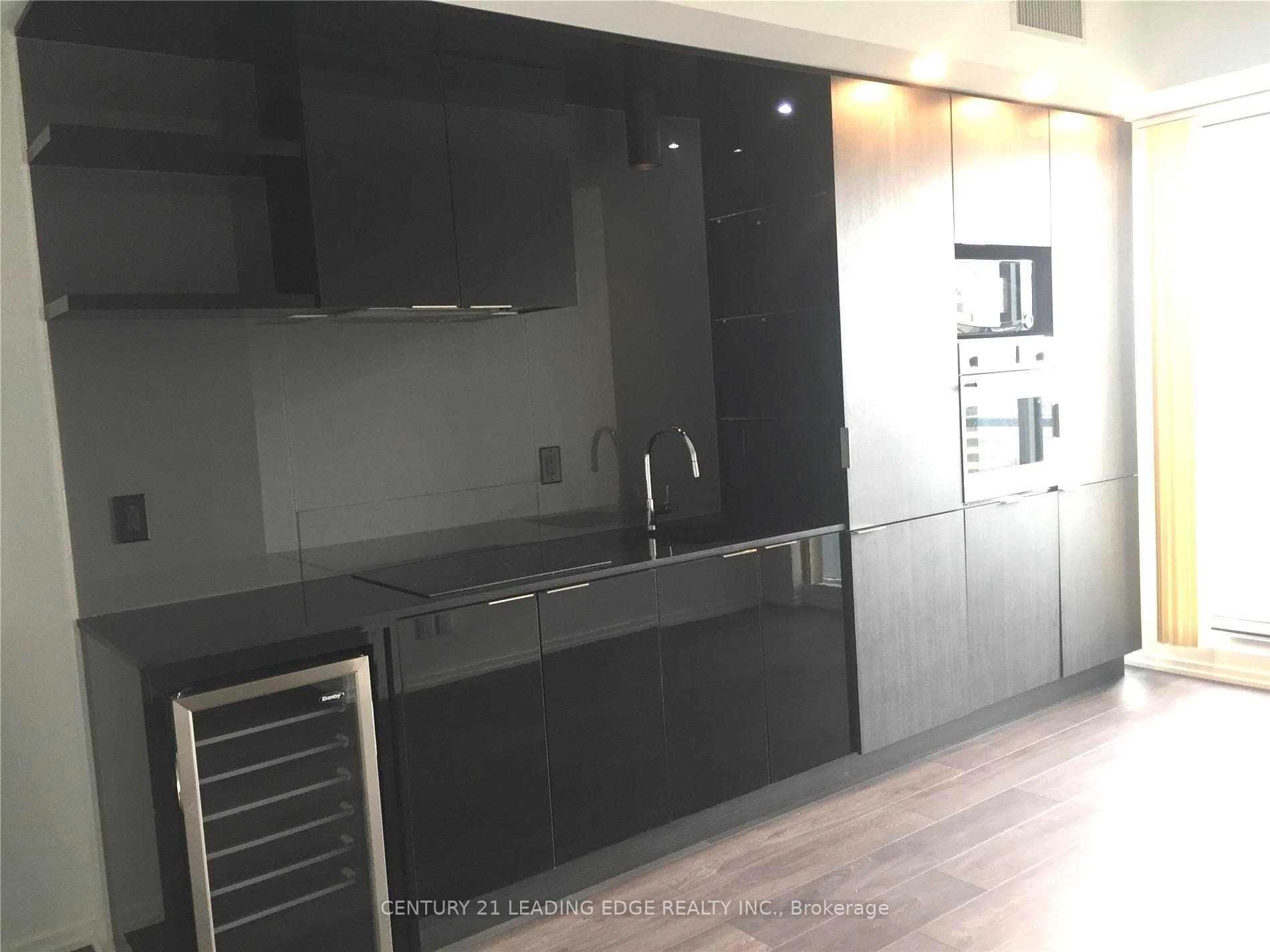 Photo 6 of Unit 5214, 70 Temperance Street, Toronto, Bay Street Corridor — HOMEH