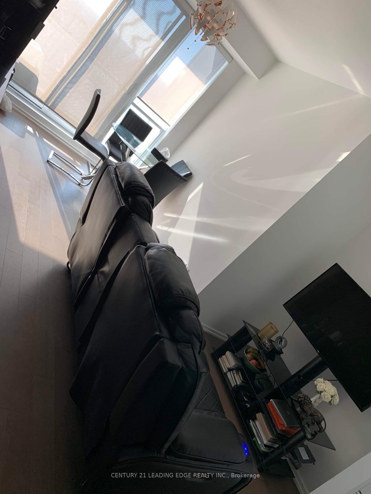 Photo 7 of Unit 5214, 70 Temperance Street, Toronto, Bay Street Corridor — HOMEH