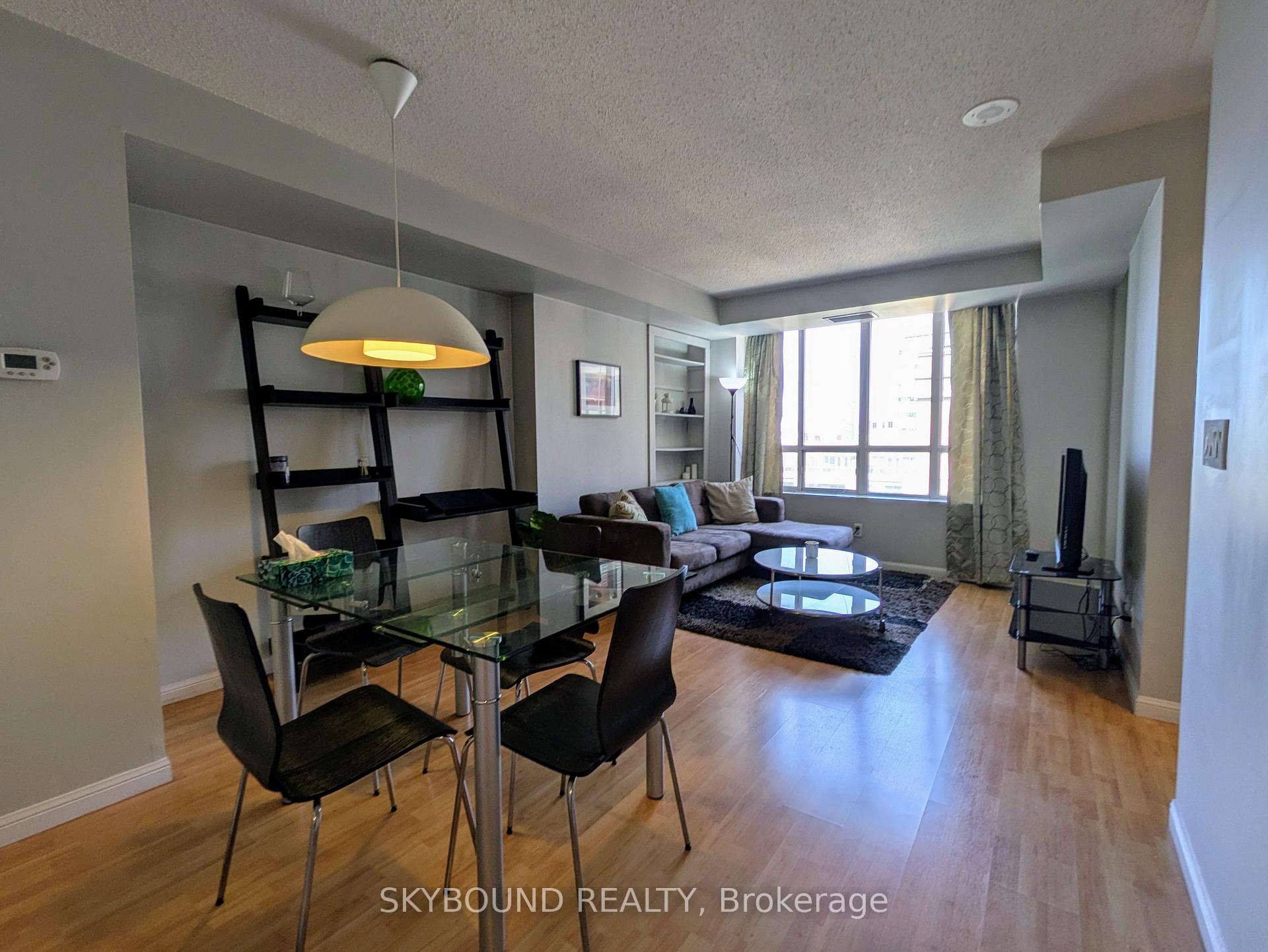 Photo 4 of Unit PH1620, 140 Simcoe Street, Toronto, Waterfront Communities — HOMEH