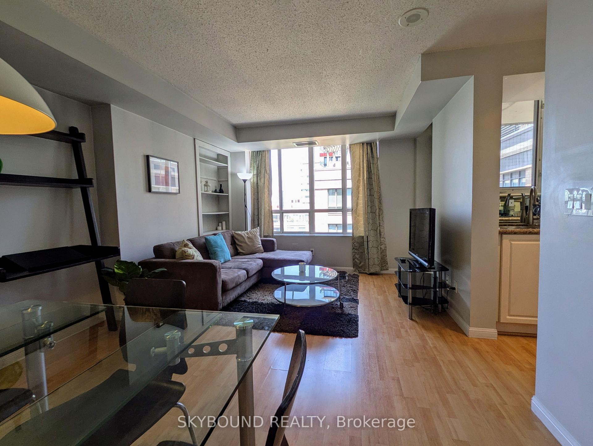 Photo 5 of Unit PH1620, 140 Simcoe Street, Toronto, Waterfront Communities — HOMEH