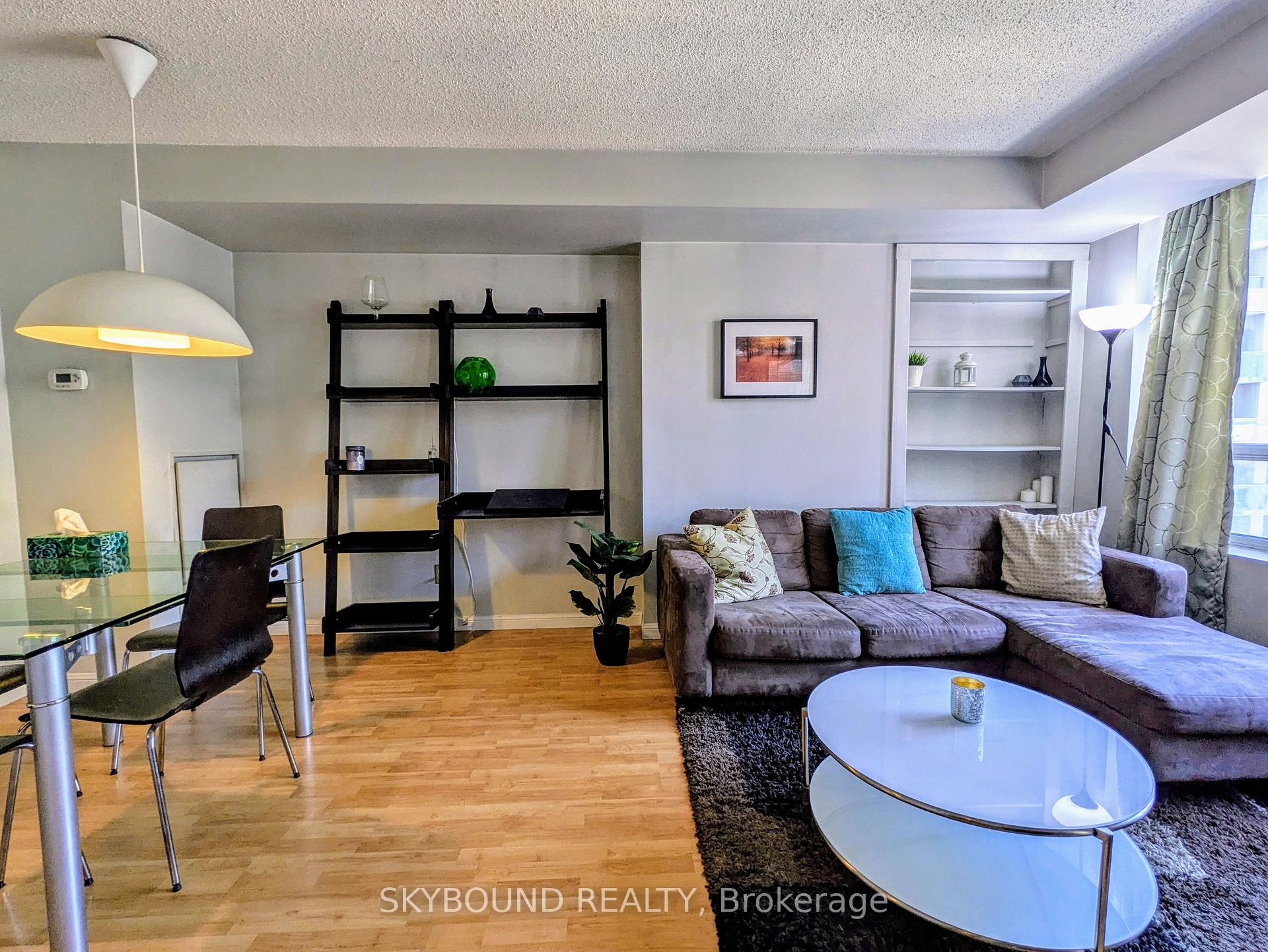 Photo 7 of Unit PH1620, 140 Simcoe Street, Toronto, Waterfront Communities — HOMEH