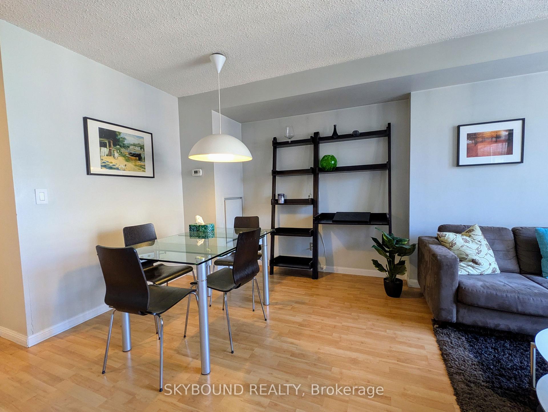 Photo 8 of Unit PH1620, 140 Simcoe Street, Toronto, Waterfront Communities — HOMEH