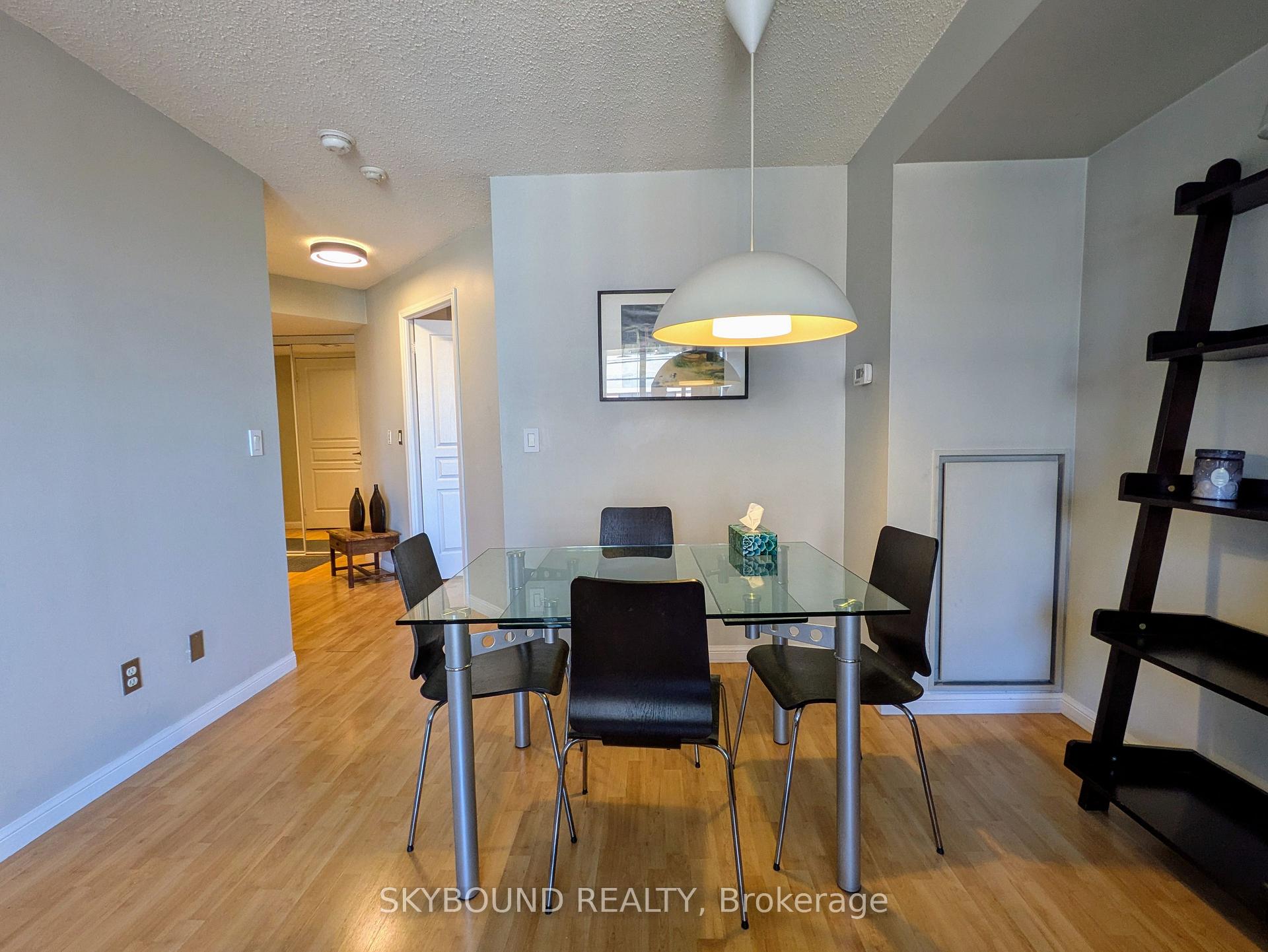 Photo 11 of Unit PH1620, 140 Simcoe Street, Toronto, Waterfront Communities — HOMEH