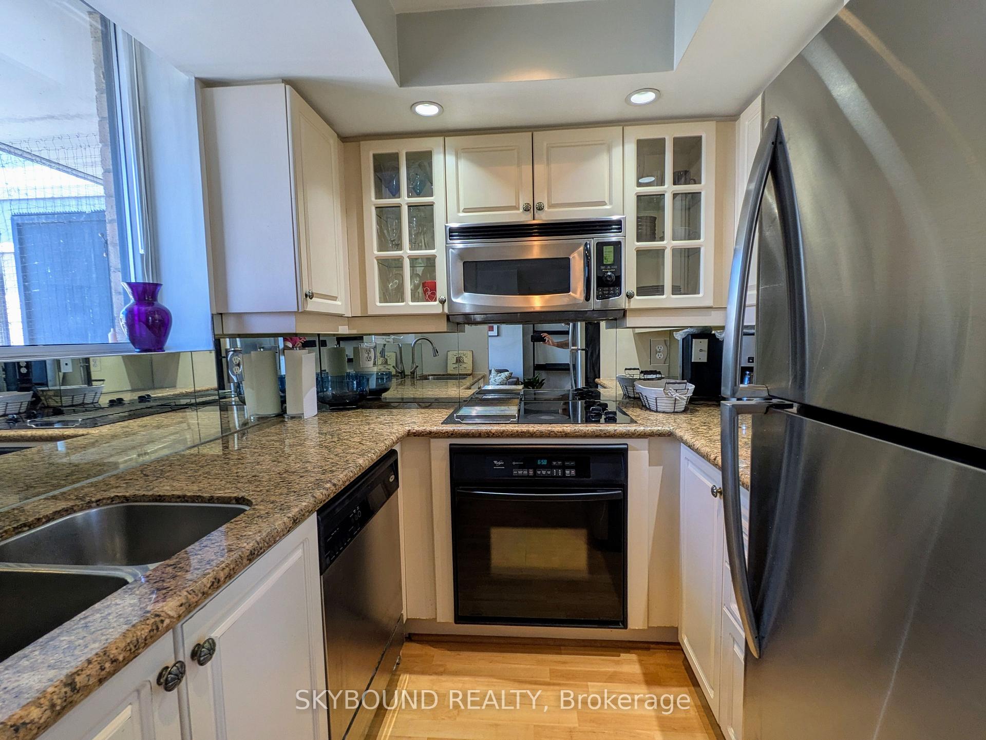 Photo 16 of Unit PH1620, 140 Simcoe Street, Toronto, Waterfront Communities — HOMEH