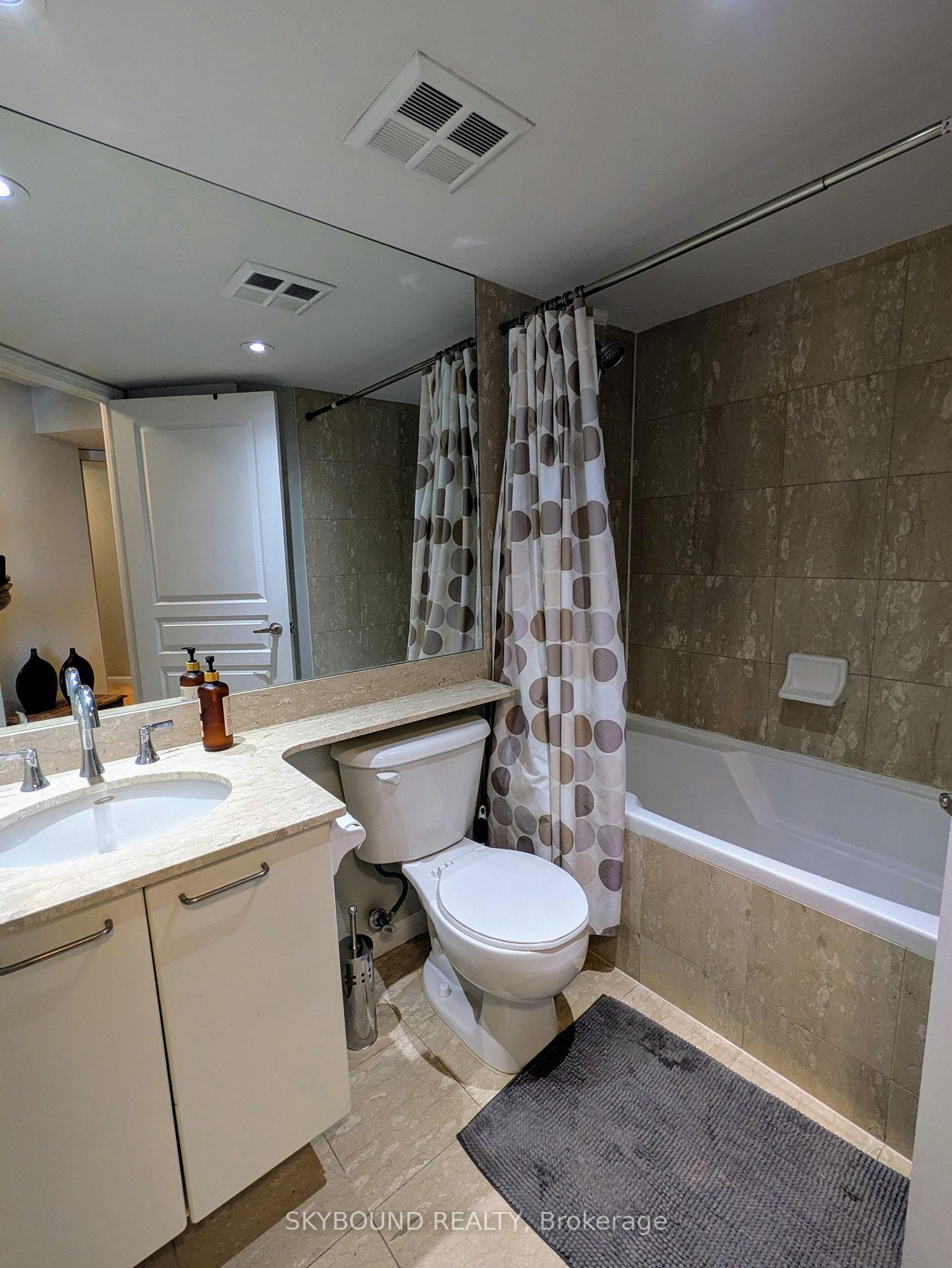 Photo 30 of Unit PH1620, 140 Simcoe Street, Toronto, Waterfront Communities — HOMEH