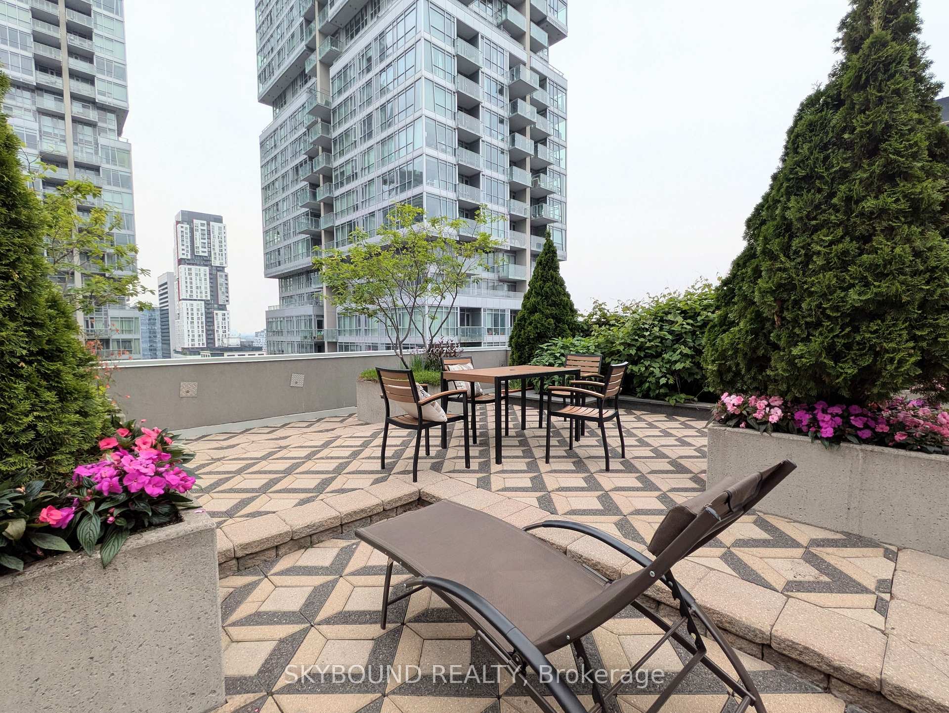 Photo 38 of Unit PH1620, 140 Simcoe Street, Toronto, Waterfront Communities — HOMEH