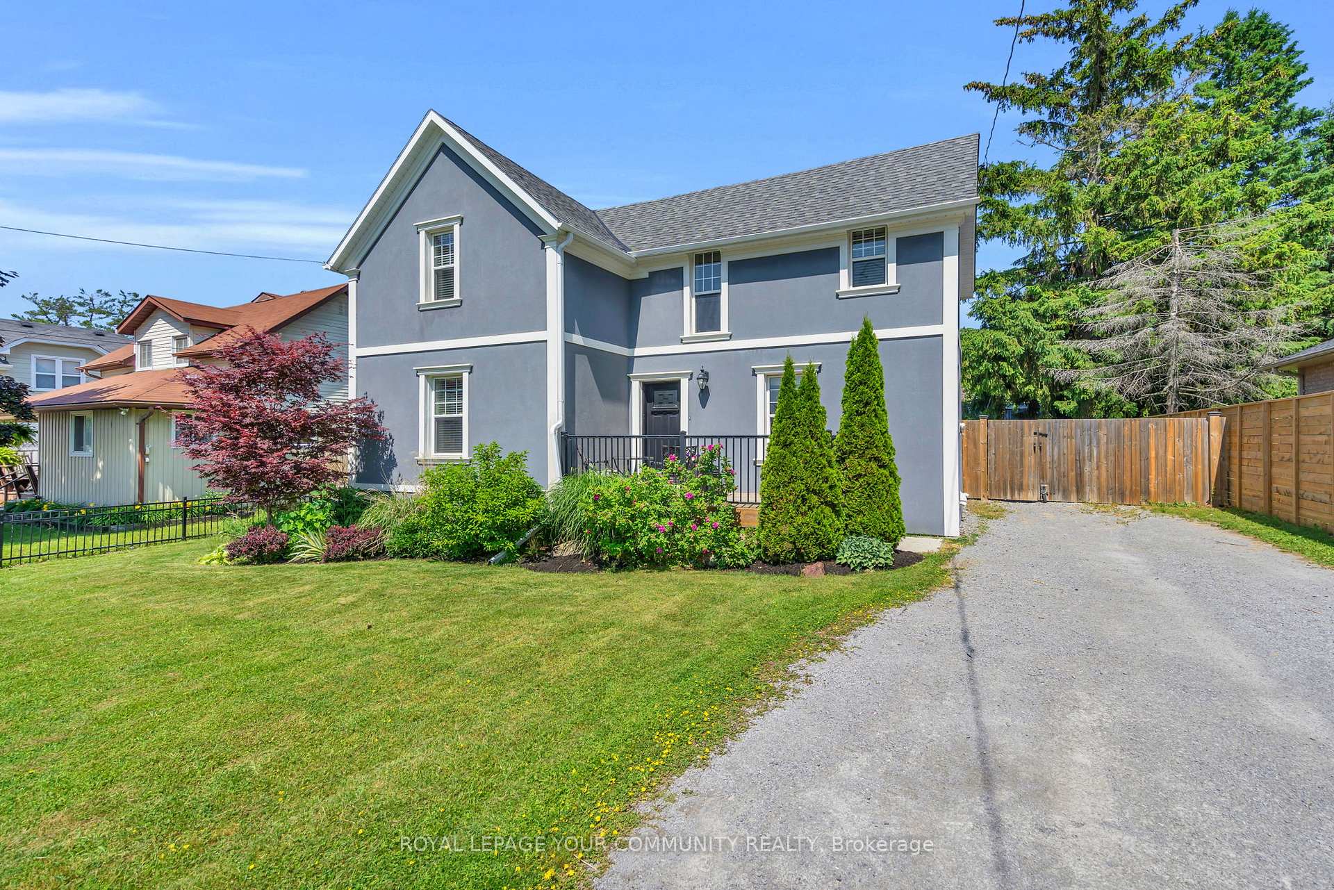 Front of 21039 Dalton Road