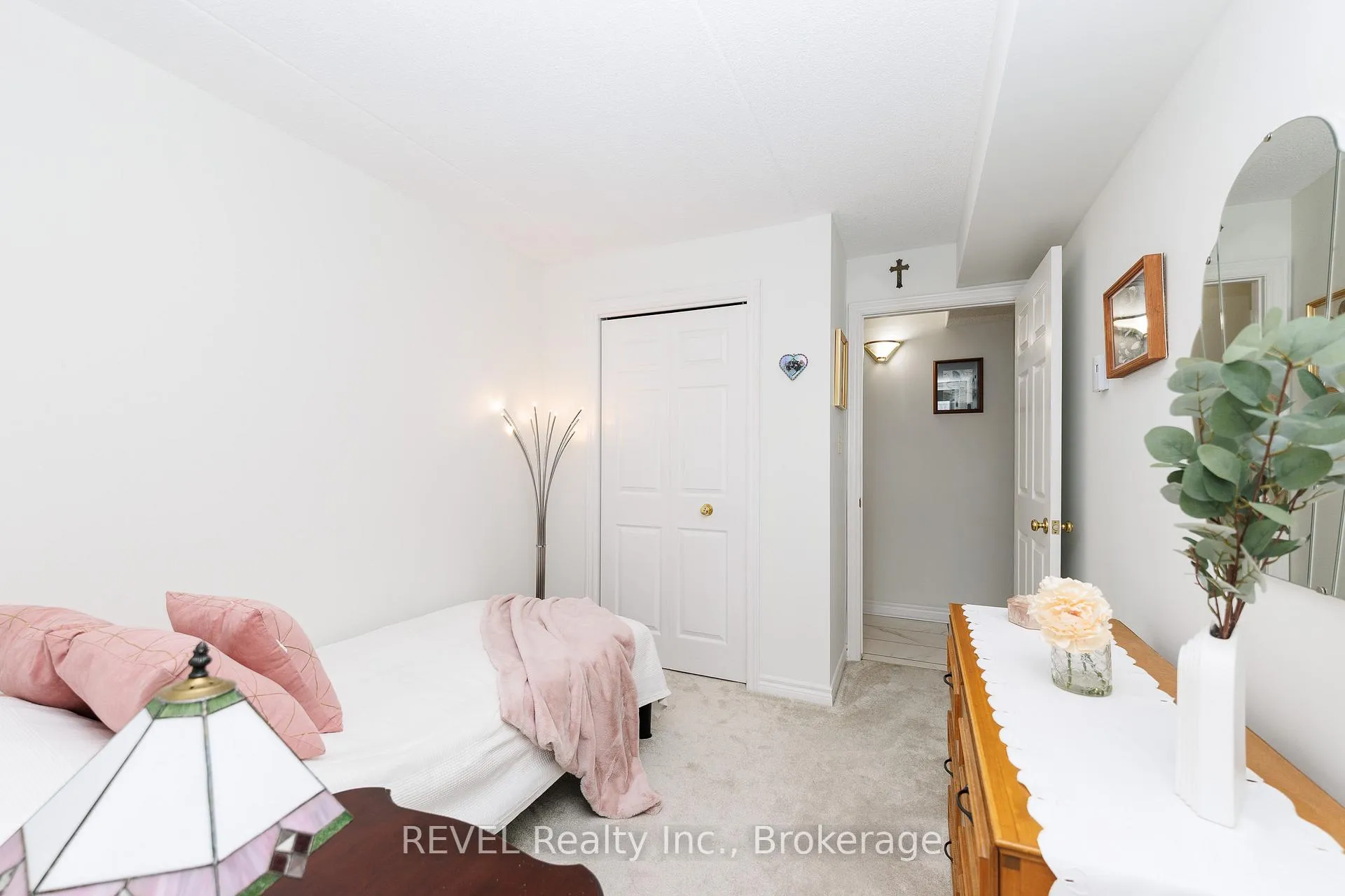 Photo 14 of Unit 301, 3364 Montrose Road, Niagara Falls, Mt. Carmel — HOMEH