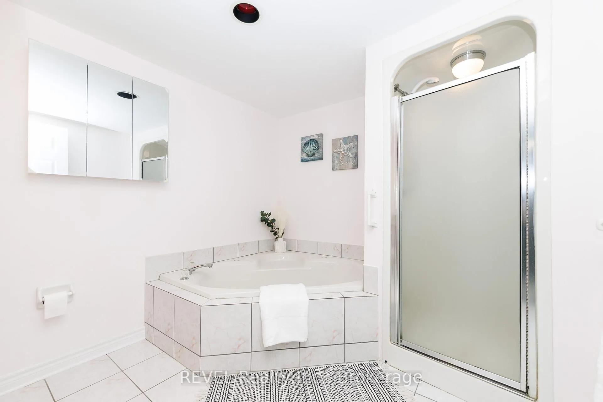 Photo 17 of Unit 301, 3364 Montrose Road, Niagara Falls, Mt. Carmel — HOMEH