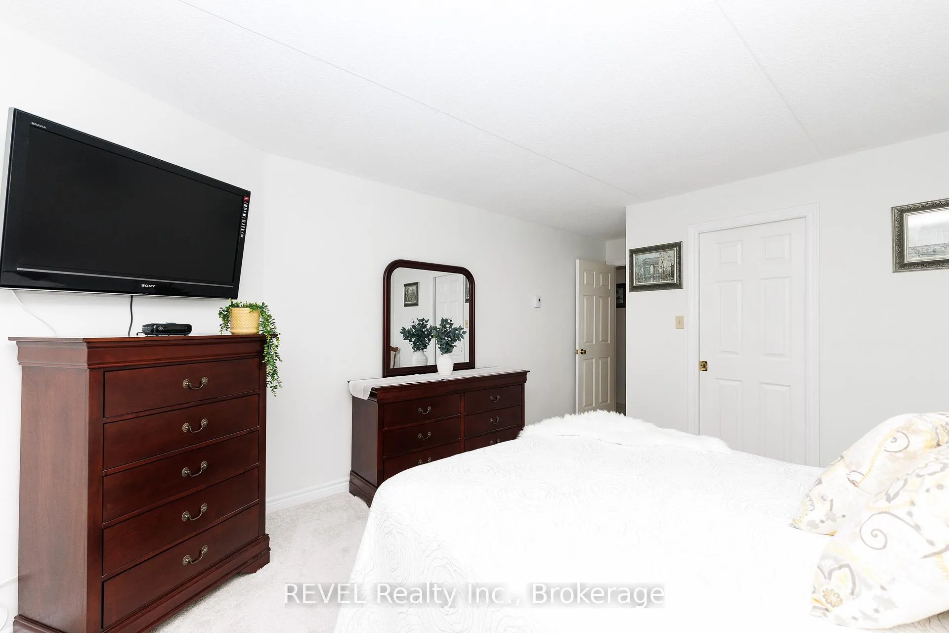 Photo 20 of Unit 301, 3364 Montrose Road, Niagara Falls, Mt. Carmel — HOMEH