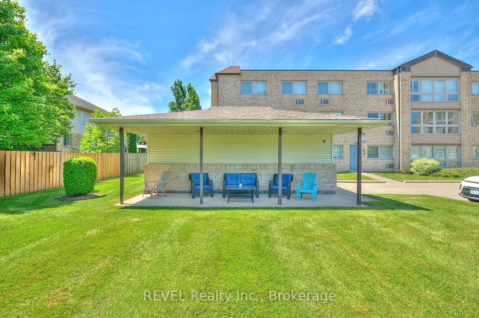 Photo 23 of Unit 301, 3364 Montrose Road, Niagara Falls, Mt. Carmel — HOMEH