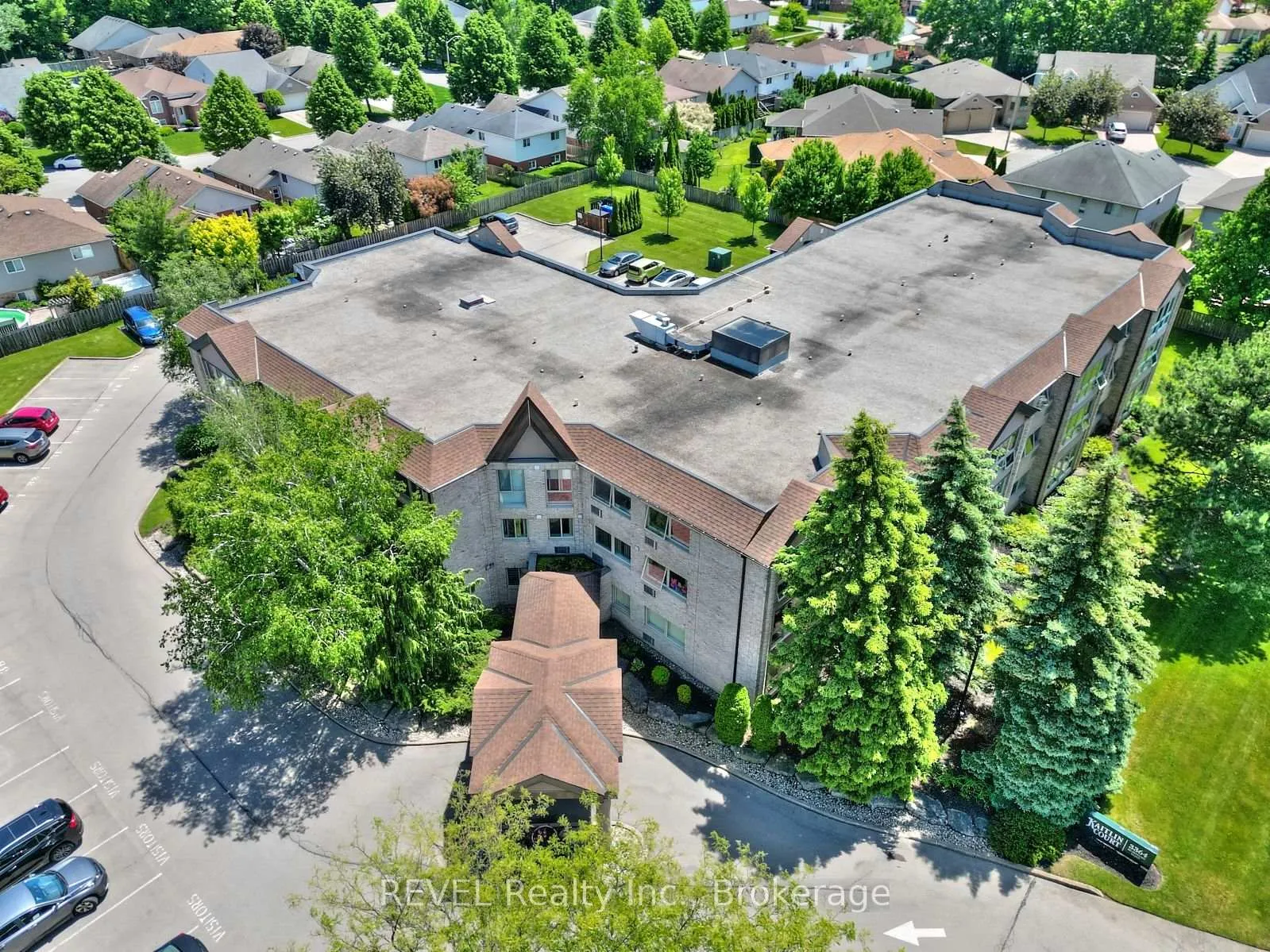 Photo 28 of Unit 301, 3364 Montrose Road, Niagara Falls, Mt. Carmel — HOMEH
