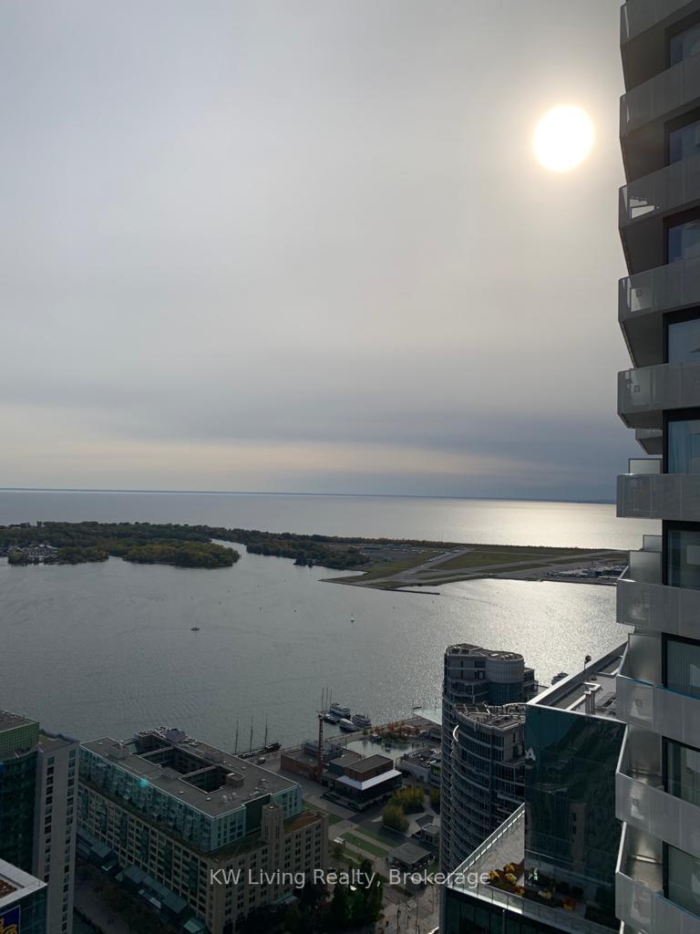 Photo 16 of Unit 6002, 88 Harbour Street, Toronto, Waterfront Communities — HOMEH