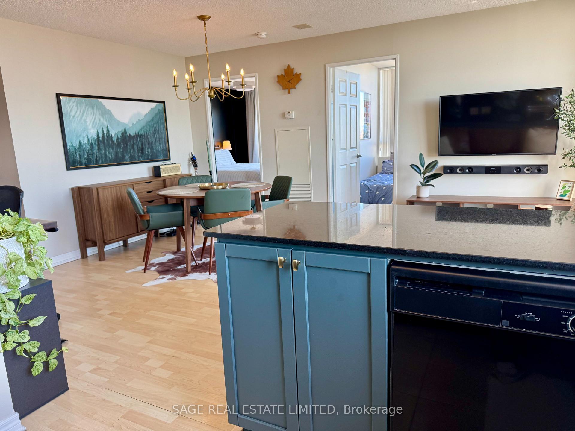 Photo 6 of Unit 1504, 1369 Bloor Street, Toronto, Dufferin Grove — HOMEH