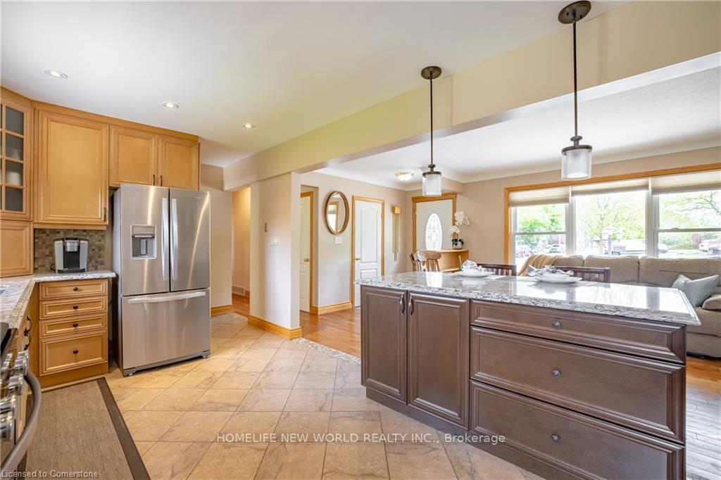 Photo 7 of 11 Glengarry Road, St. Catharines, Oakdale — HOMEH