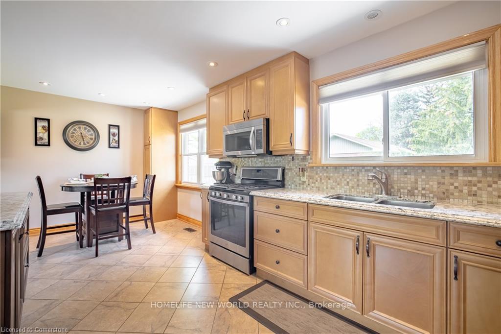 Photo 8 of 11 Glengarry Road, St. Catharines, Oakdale — HOMEH