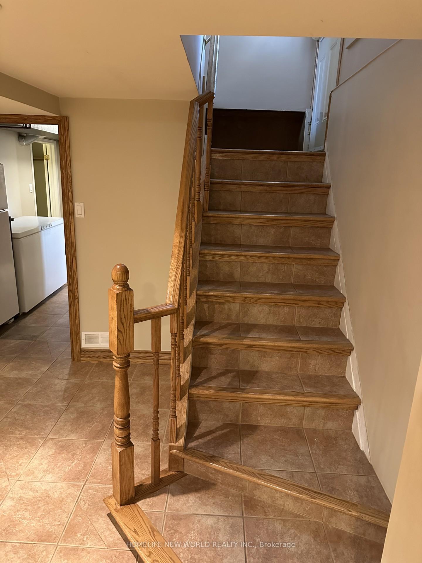 Photo 12 of 11 Glengarry Road, St. Catharines, Oakdale — HOMEH