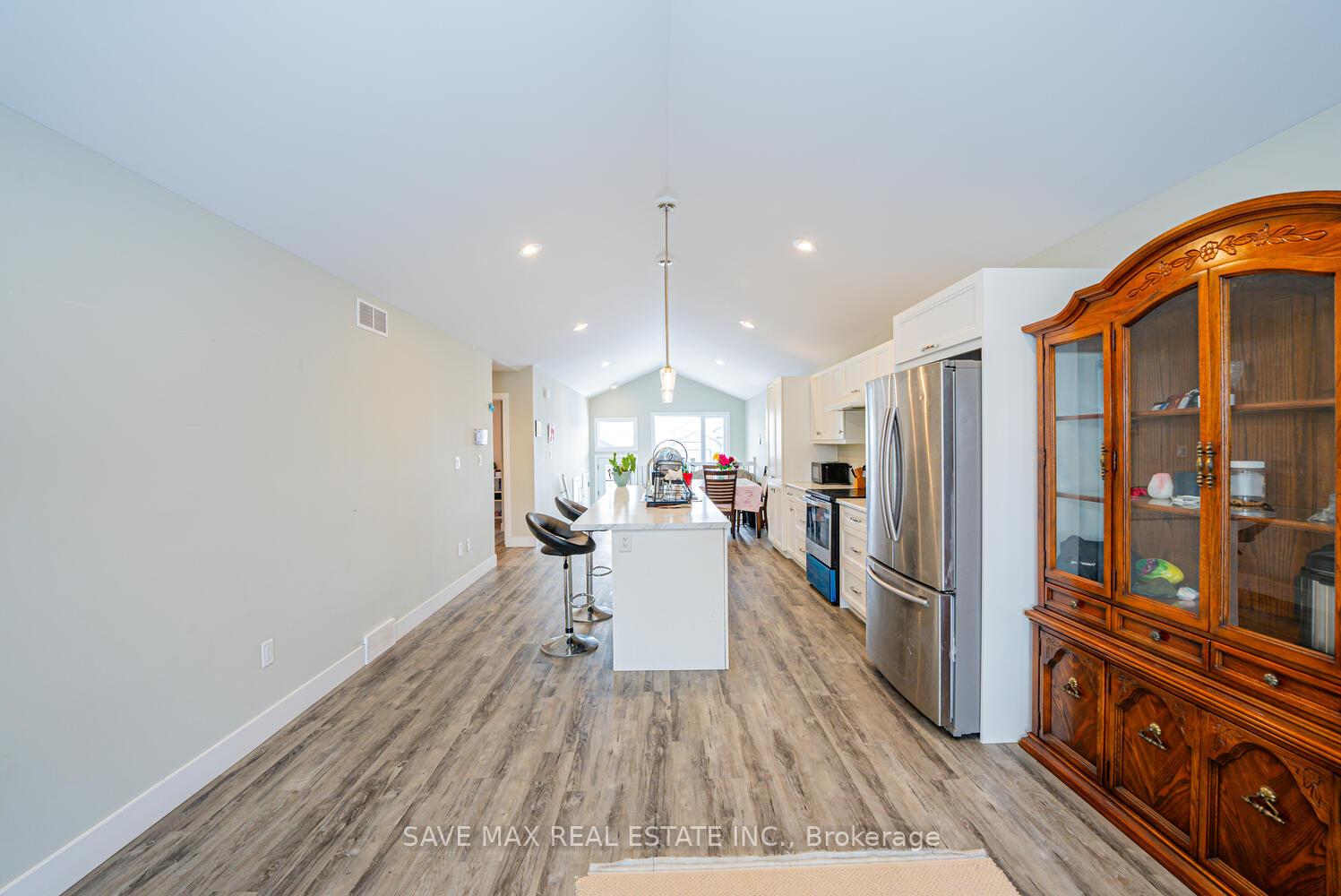 Photo 13 of 103 Ironwood Trail, Chatham-Kent, Chatham — HOMEH