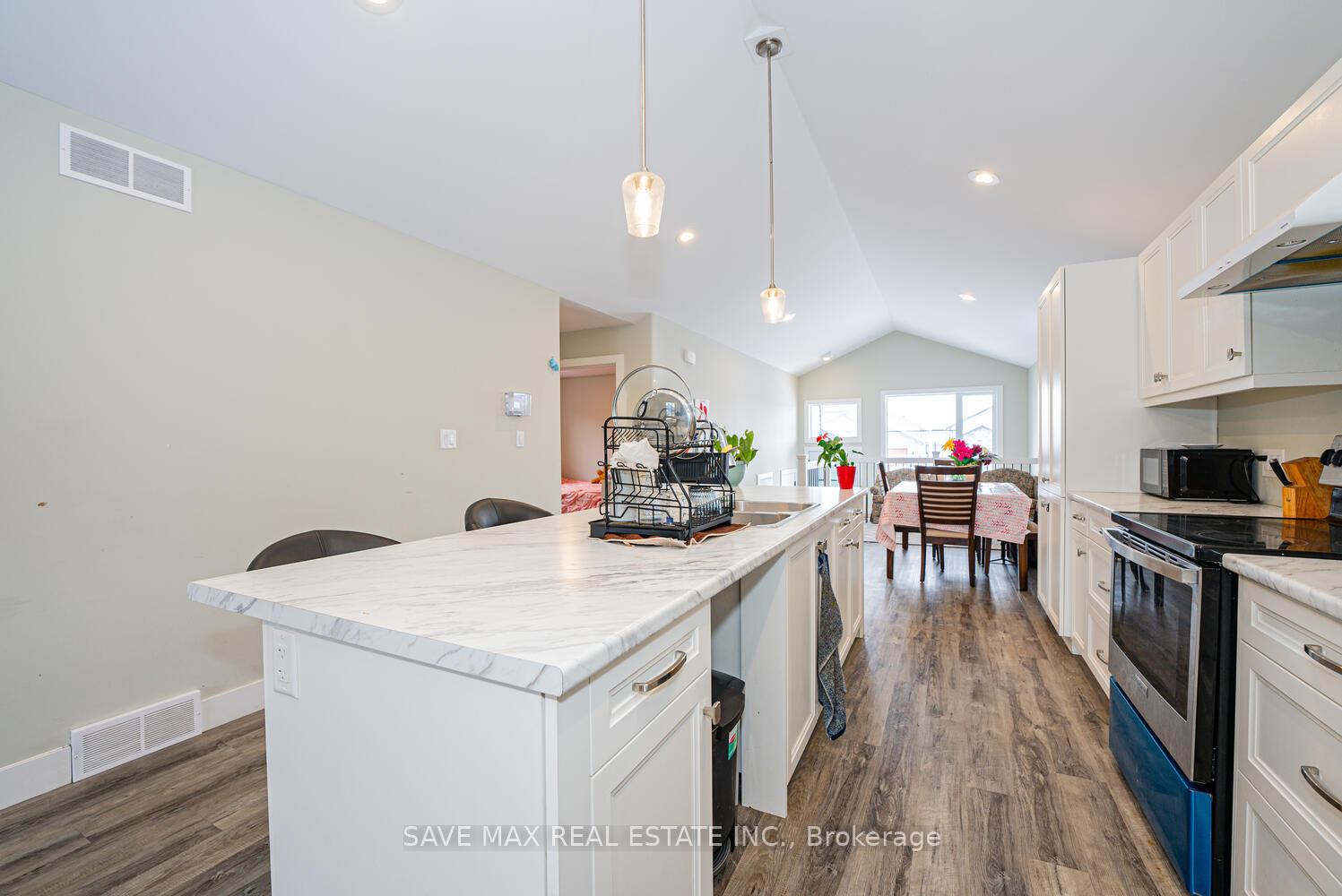 Photo 16 of 103 Ironwood Trail, Chatham-Kent, Chatham — HOMEH