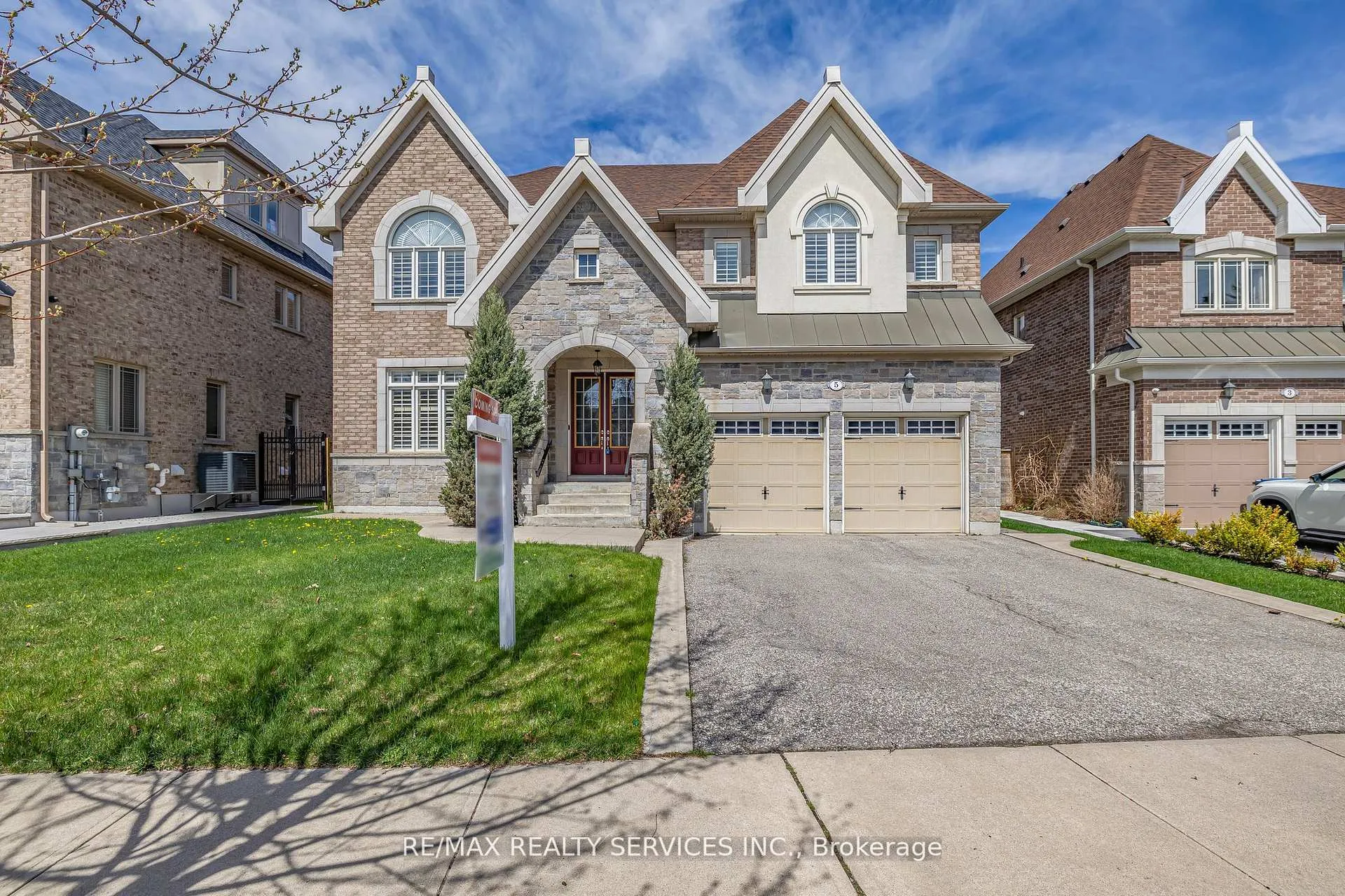 Photo 2 of 5 Perth Street, Brampton, Snelgrove — HOMEH