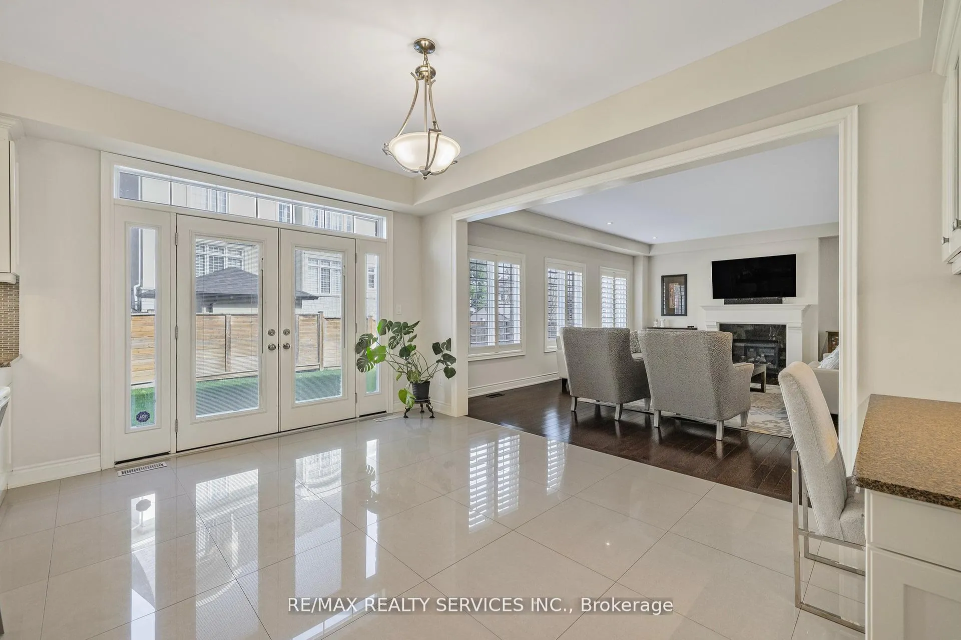 Photo 16 of 5 Perth Street, Brampton, Snelgrove — HOMEH