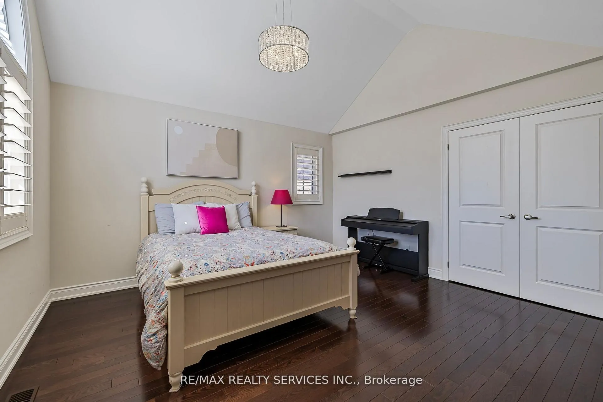Photo 21 of 5 Perth Street, Brampton, Snelgrove — HOMEH