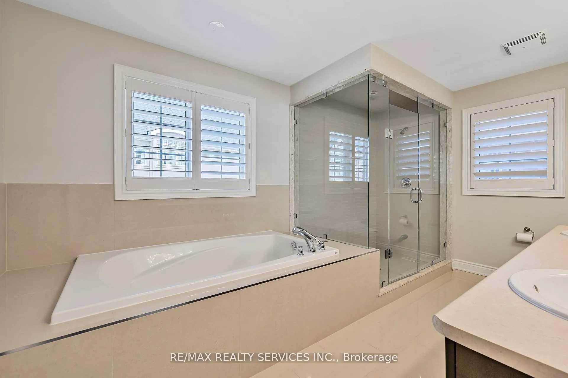Photo 34 of 5 Perth Street, Brampton, Snelgrove — HOMEH