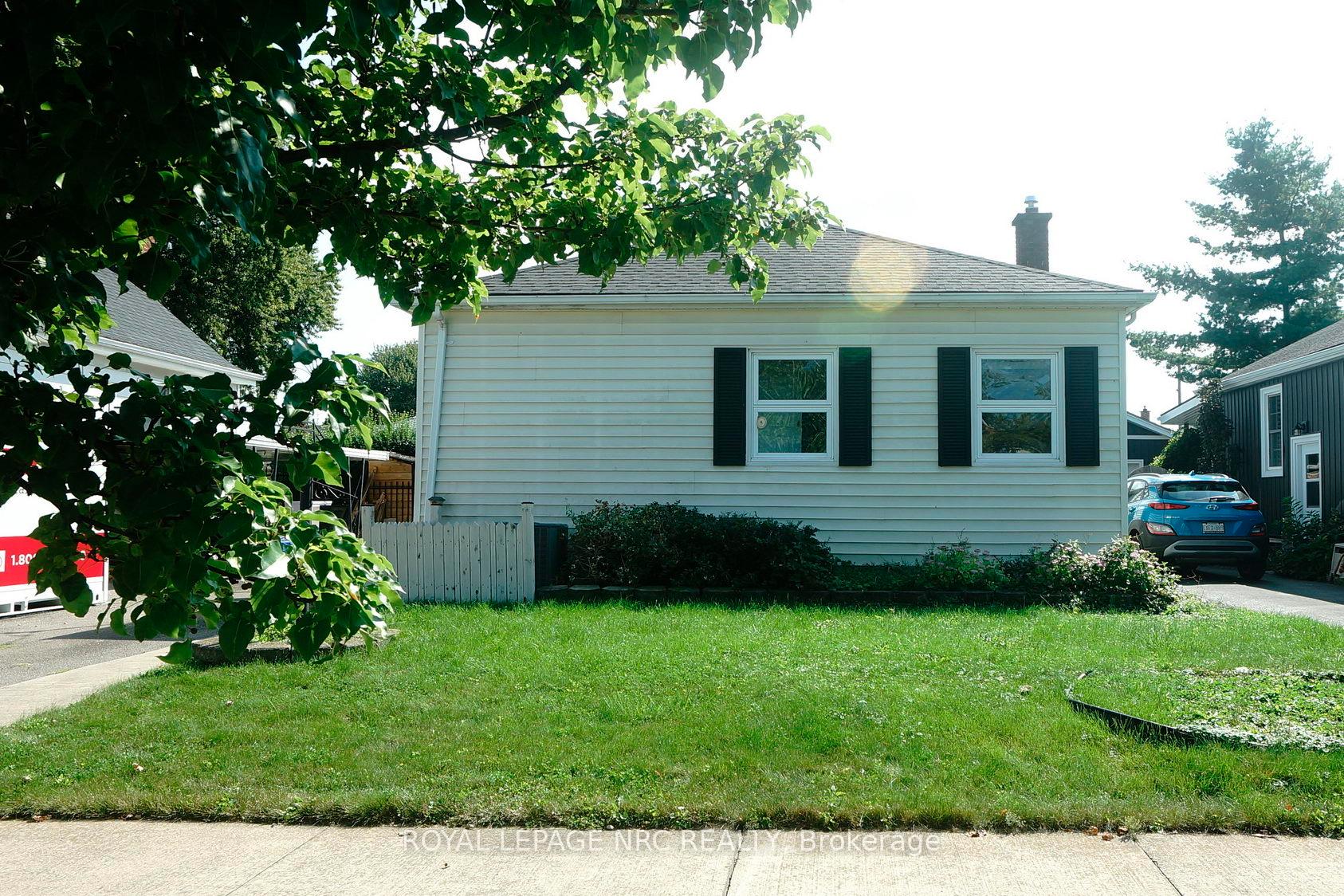 Photo 1 of 27 Barton Street, St. Catharines, Grapeview — HOMEH